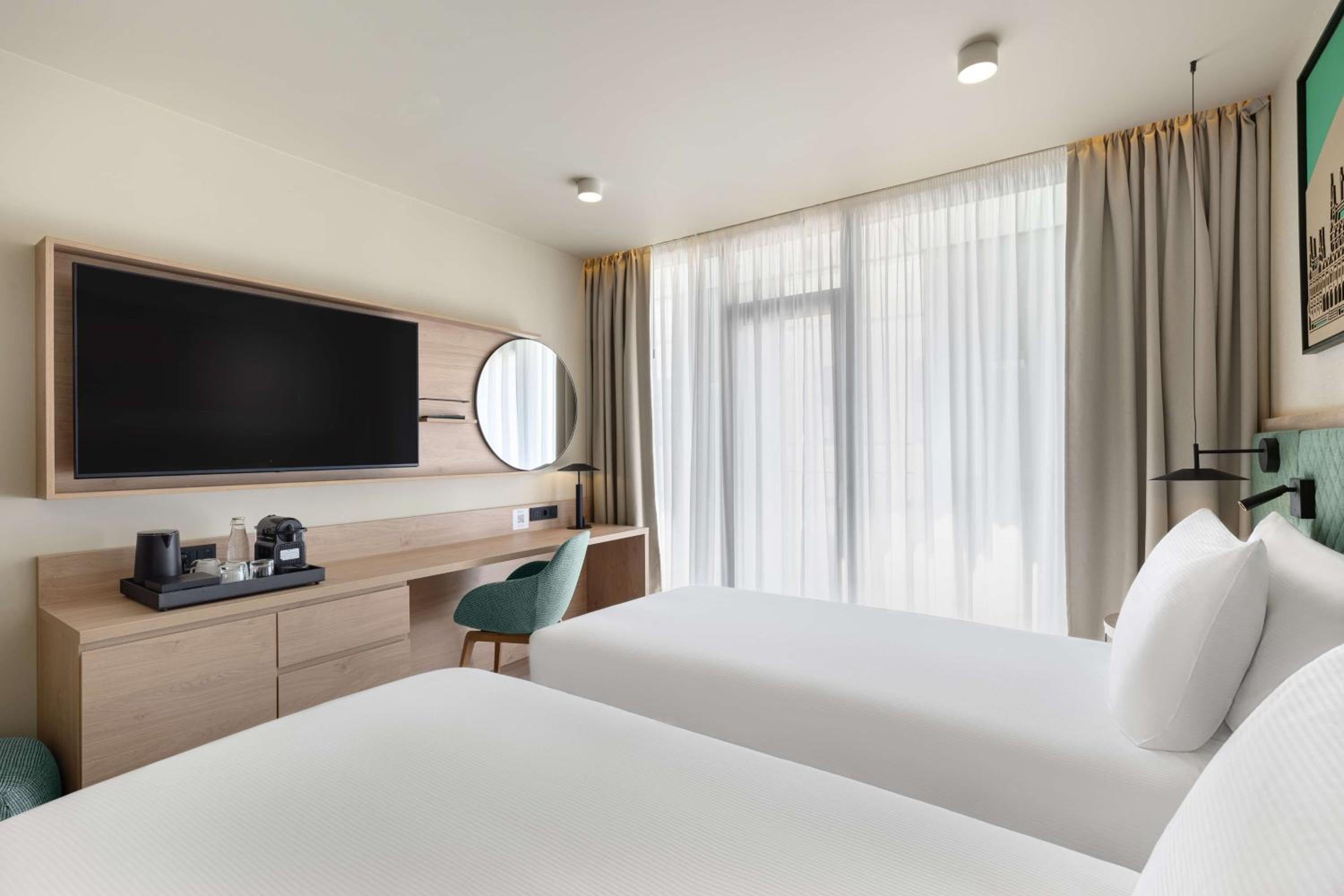 Twin Room - Photo 1