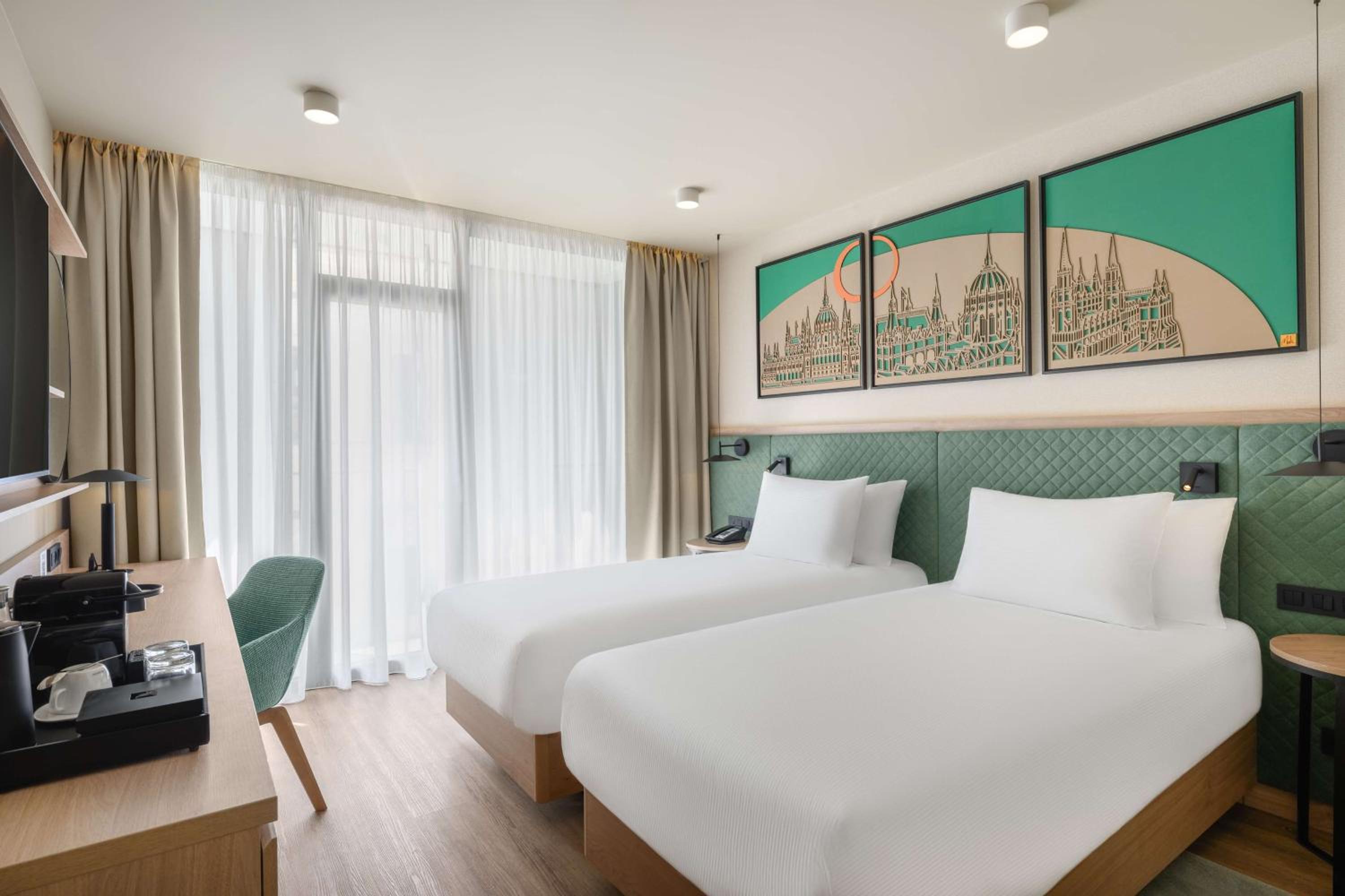 Twin Room - Photo 3