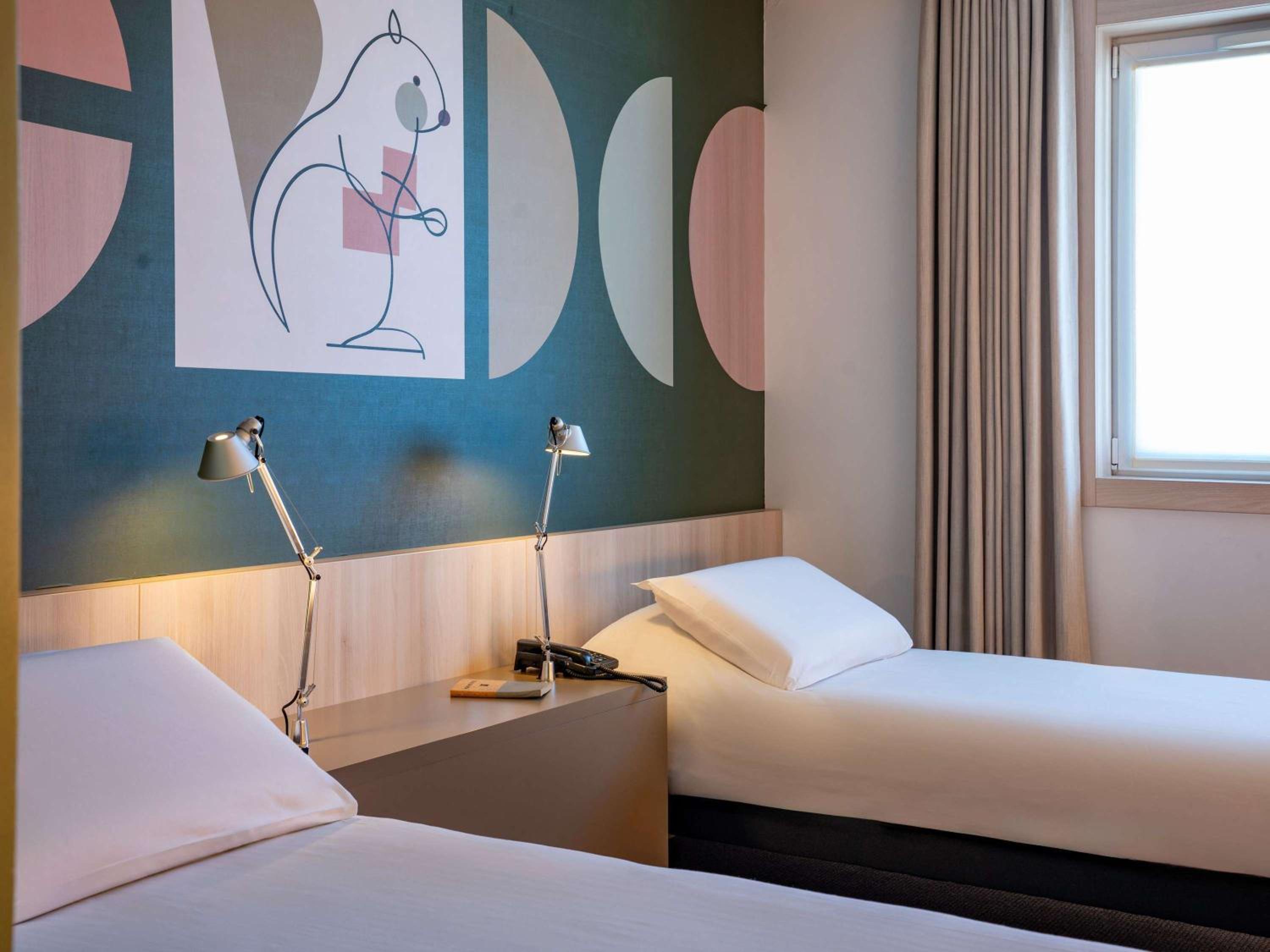 Standard Twin Room - Photo 5