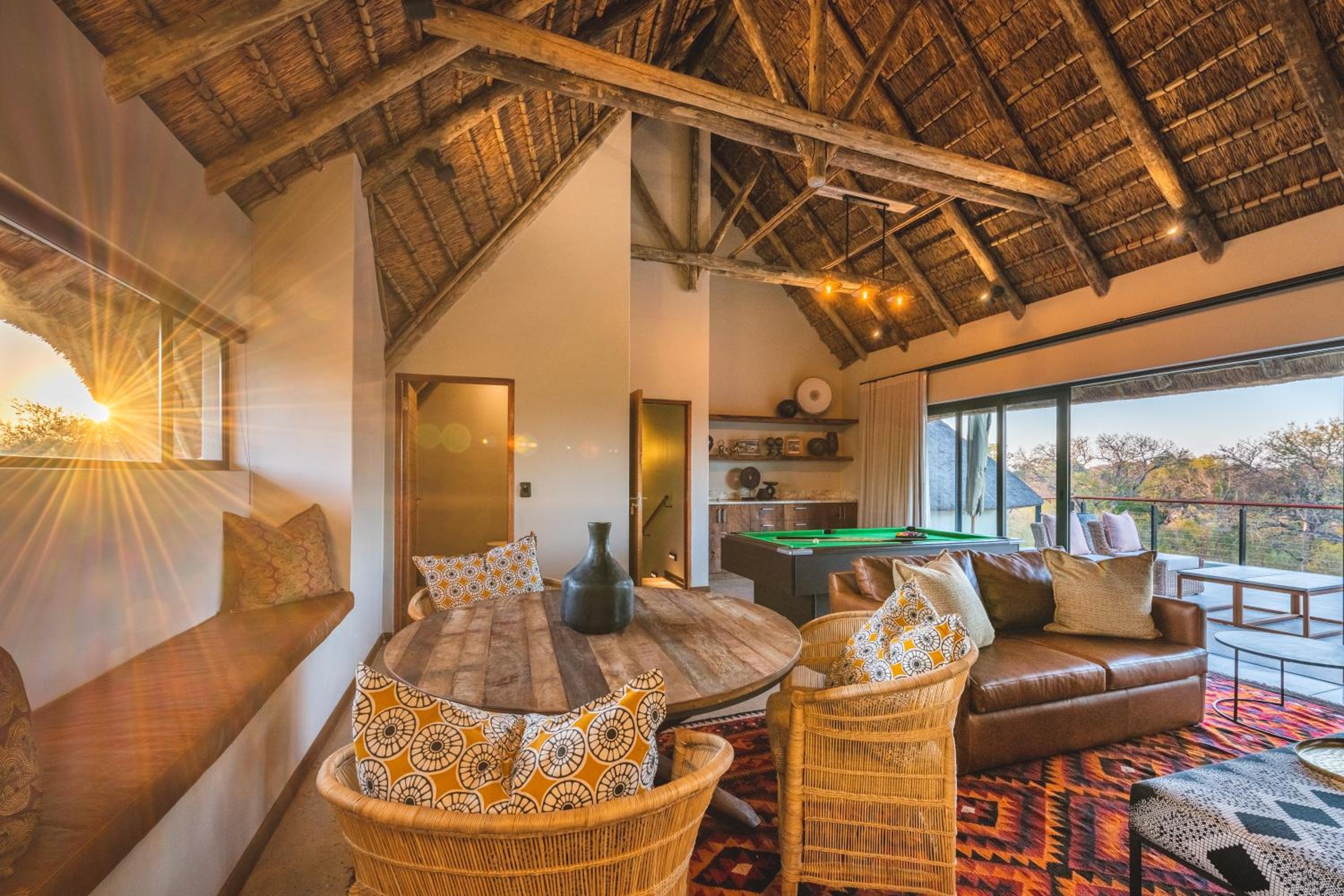 Mhisi Safari Villa photo 1
