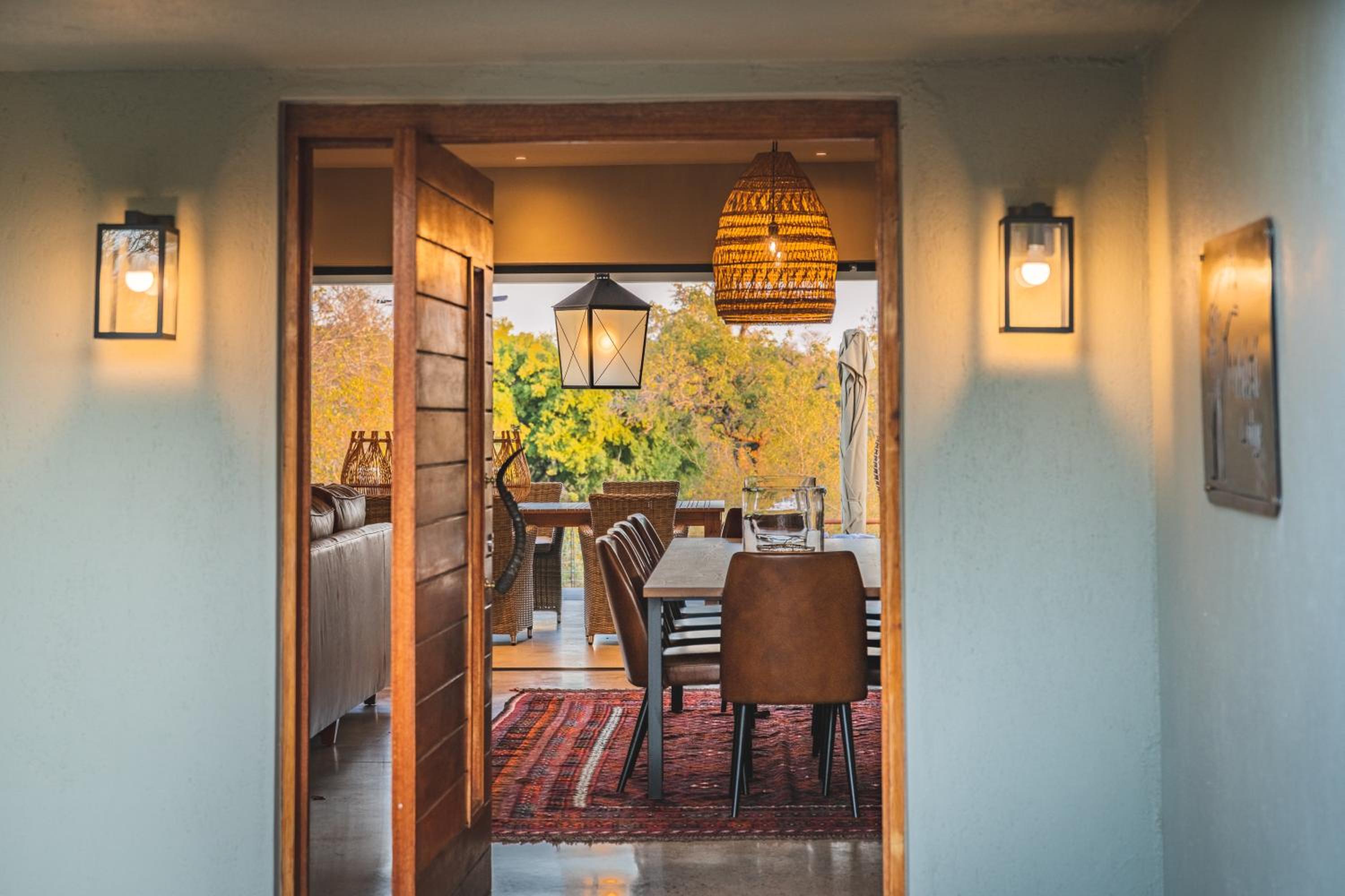 Mhisi Safari Villa photo 2