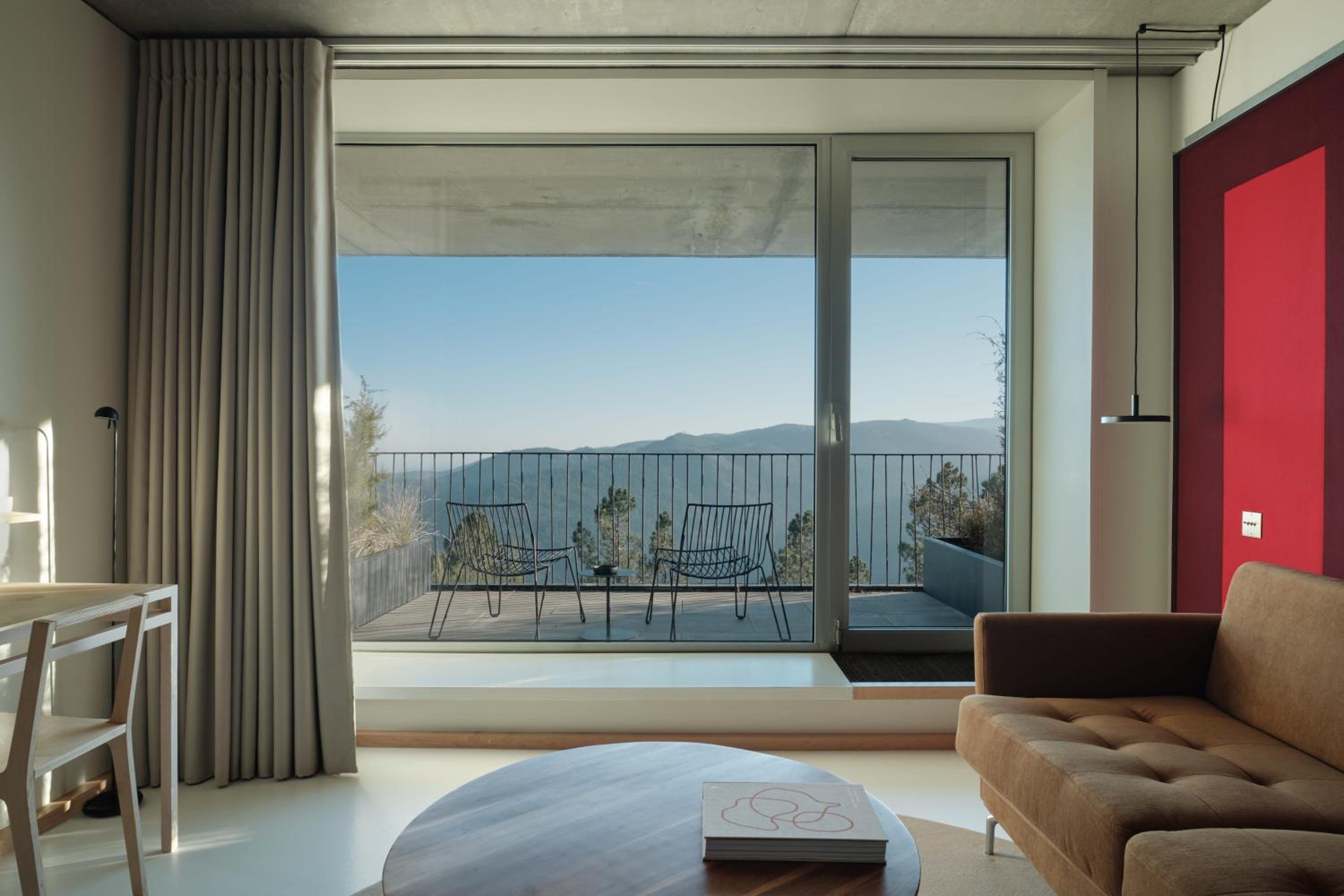 Panoramic Deluxe Suite photo 2