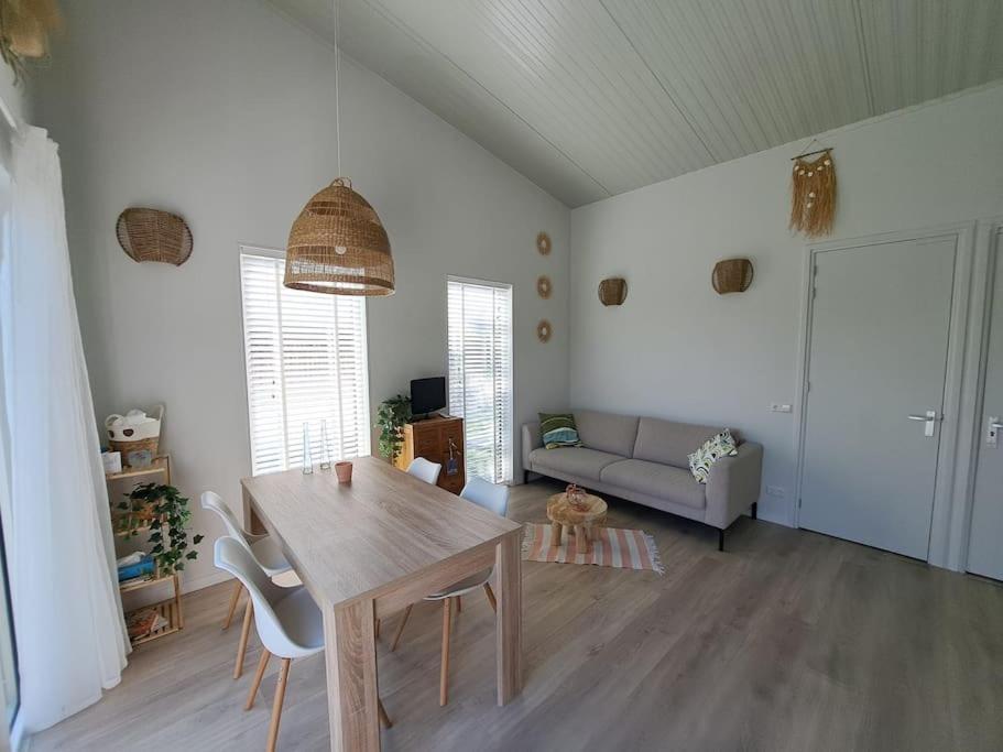 One-Bedroom House photo 1