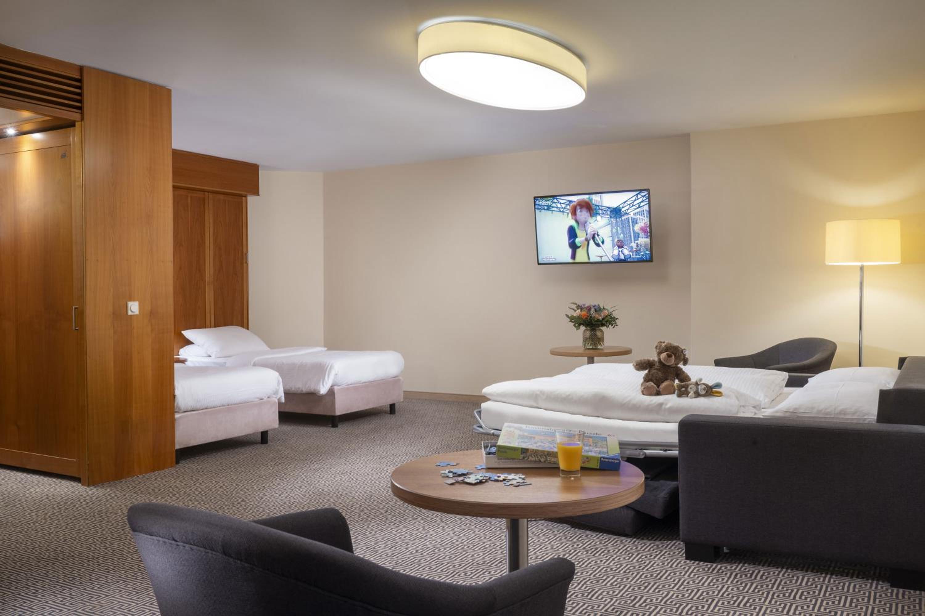 Comfort Family Room - Photo 1