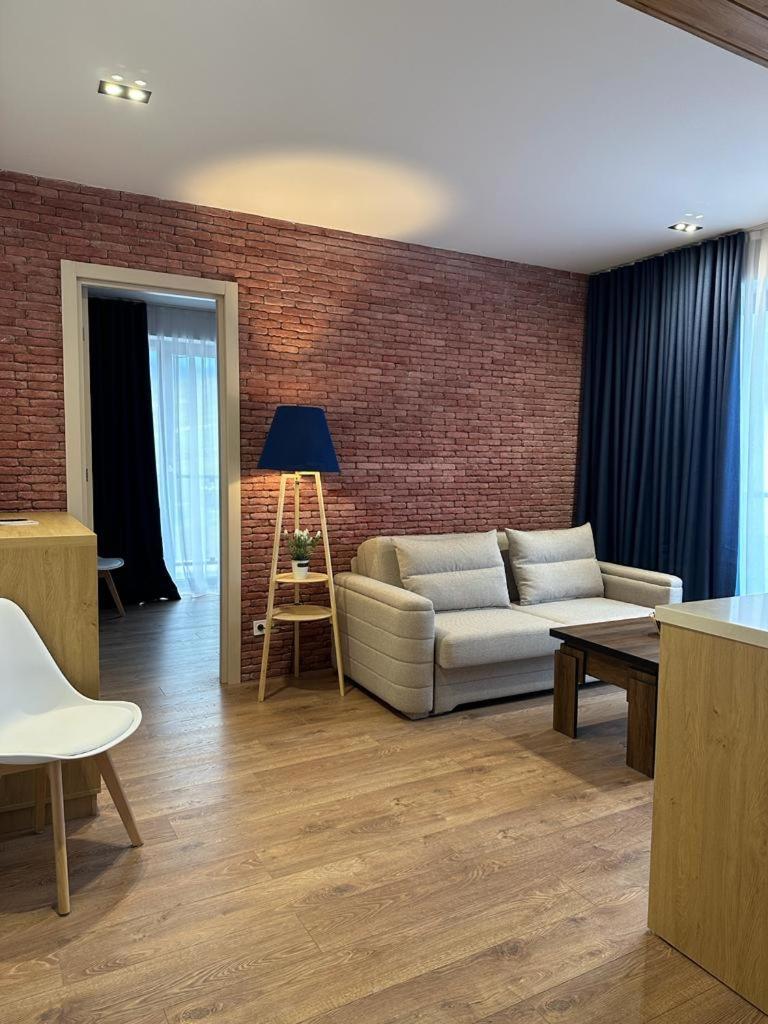 One-Bedroom Premier Apartment