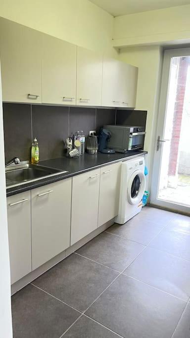 One-Bedroom Apartment photo 2