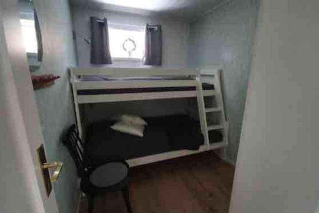 Four-Bedroom House photo 1