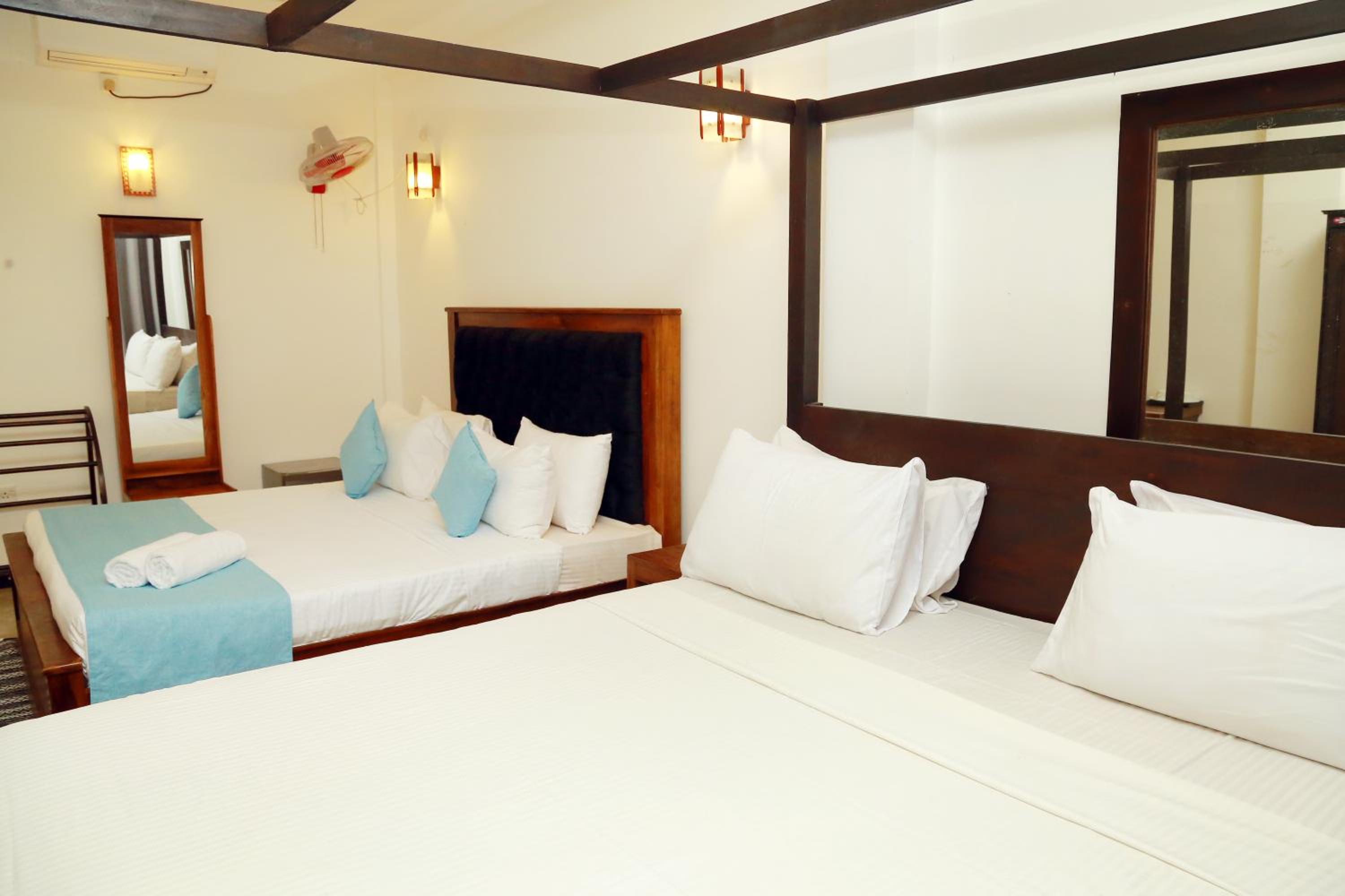 Family Room with Sea View photo 3