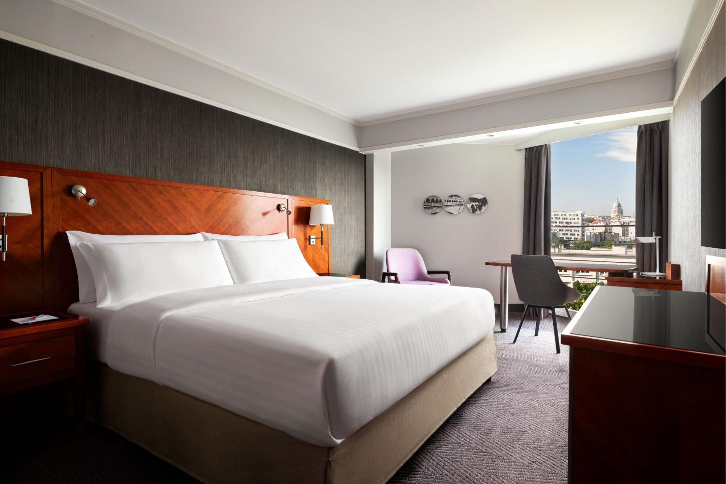 Executive King Room