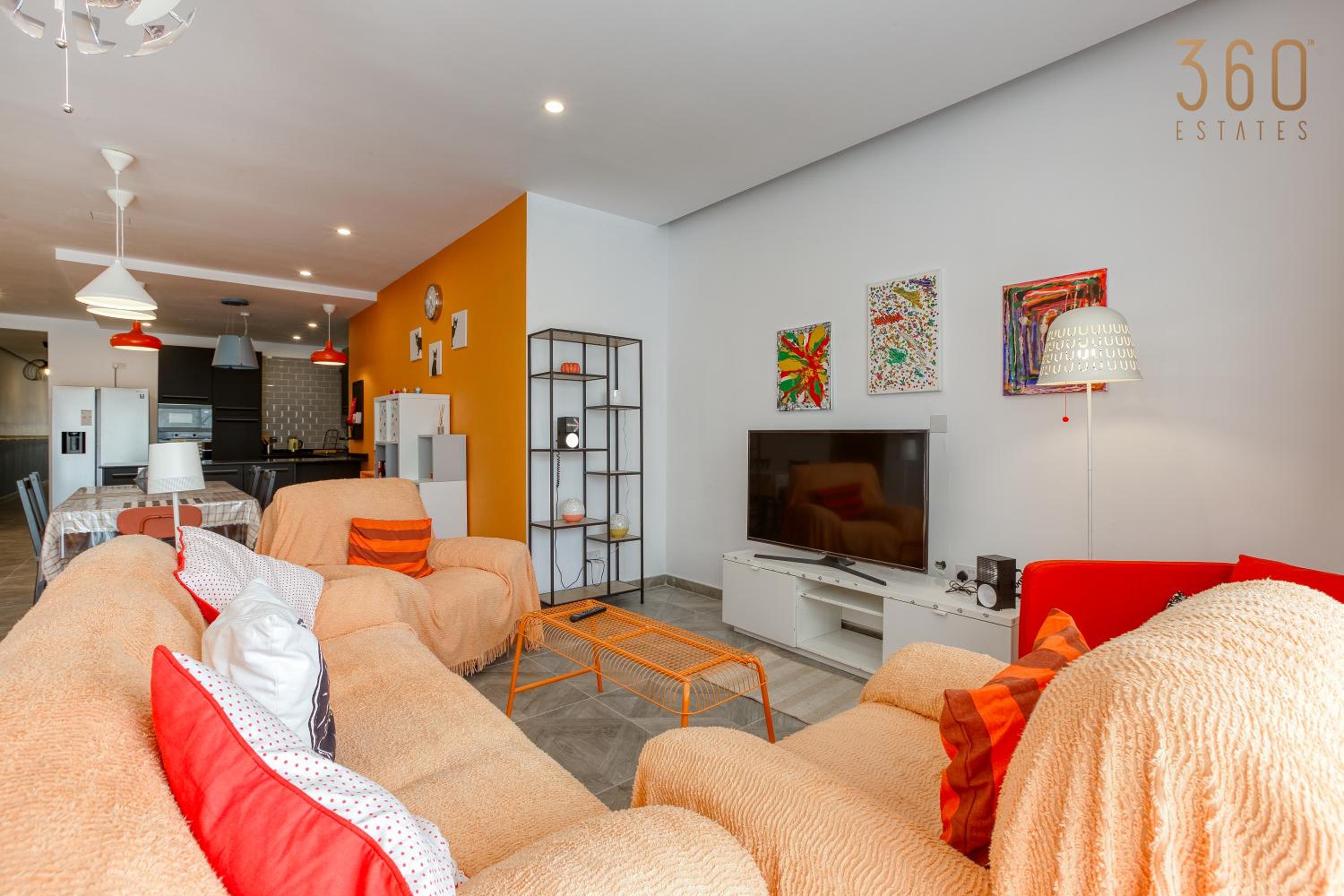 Three-Bedroom Apartment photo 1