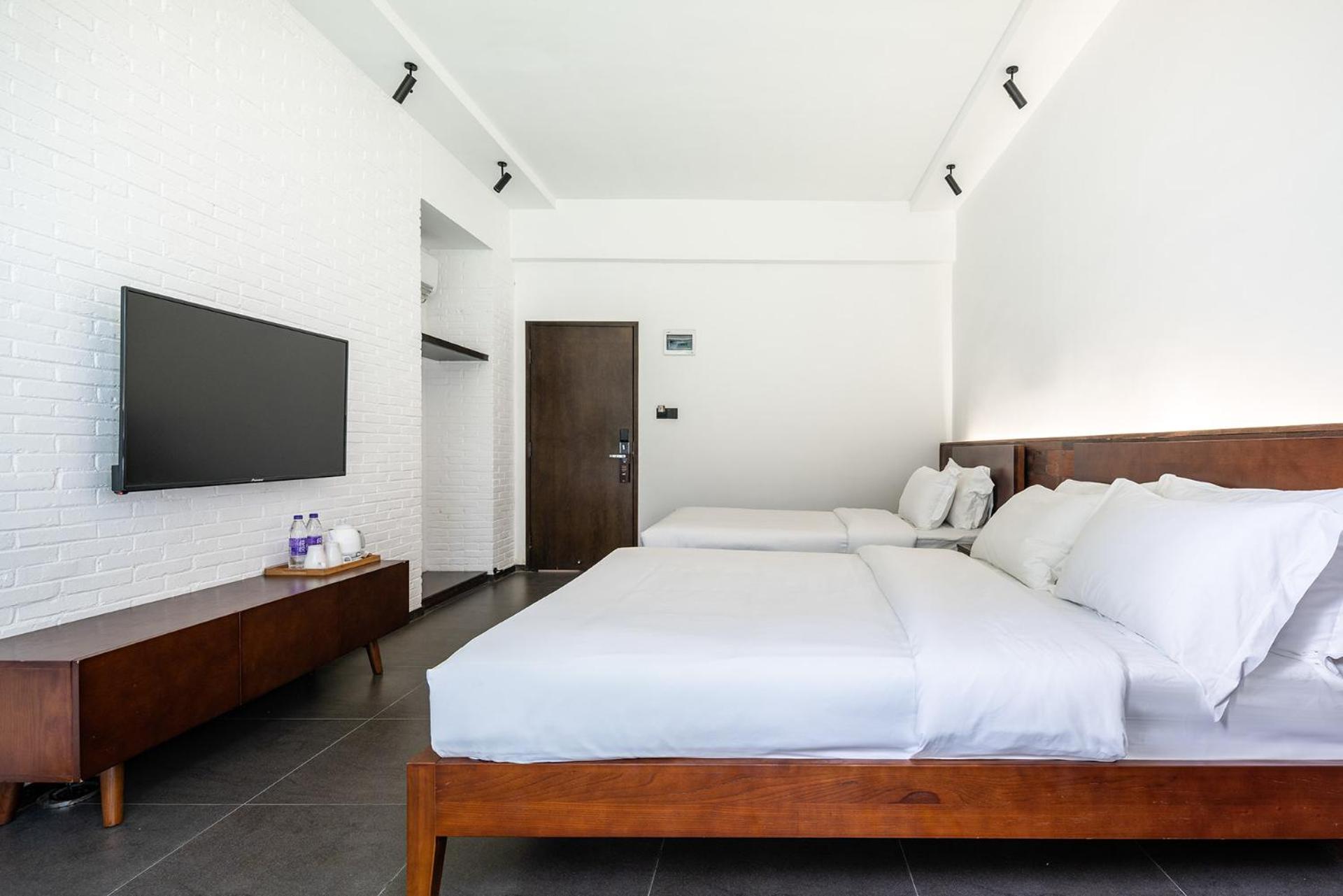 Twin Room with Shower photo 2