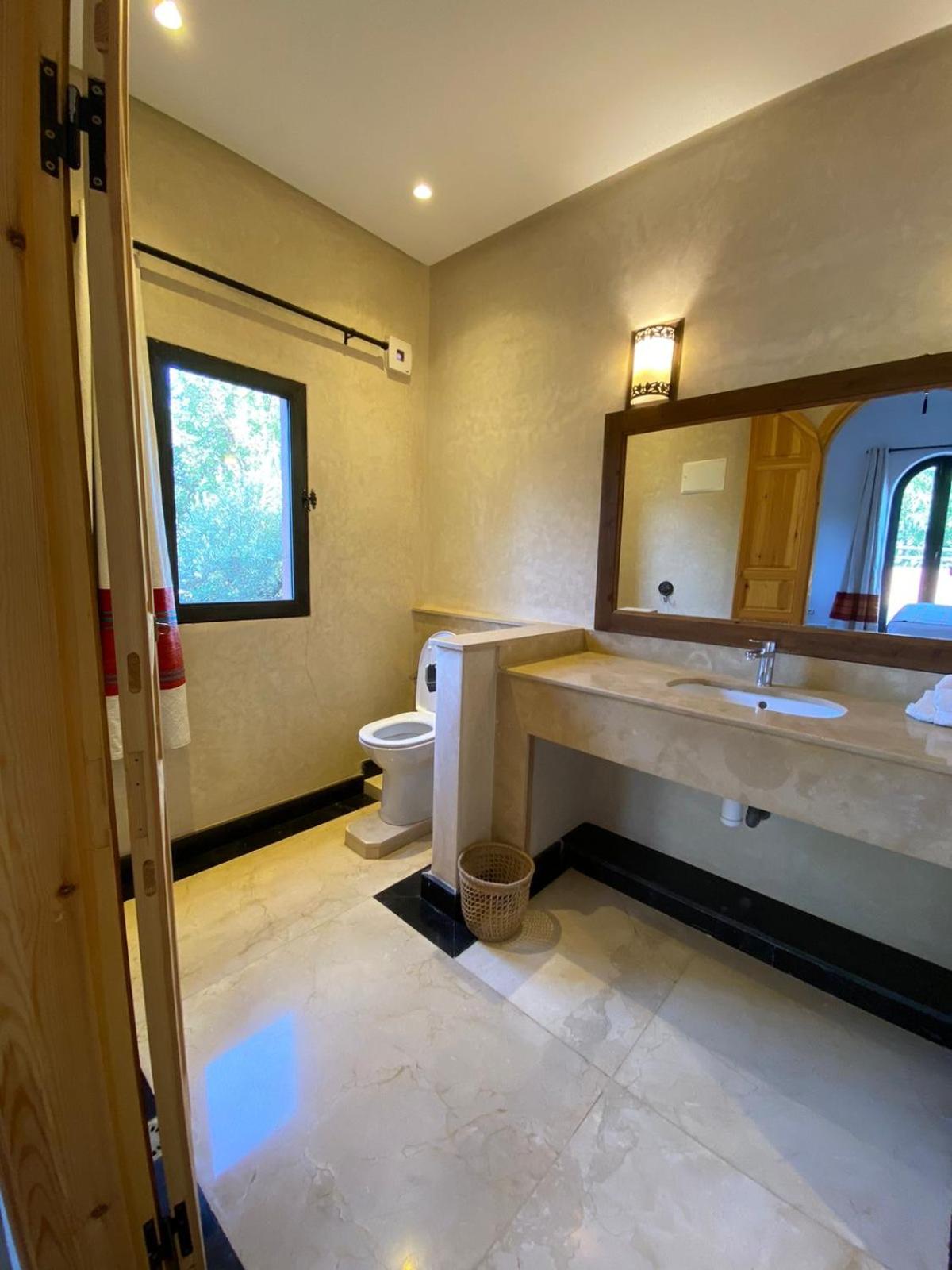 Double or Twin Room with Terrace - Photo 6