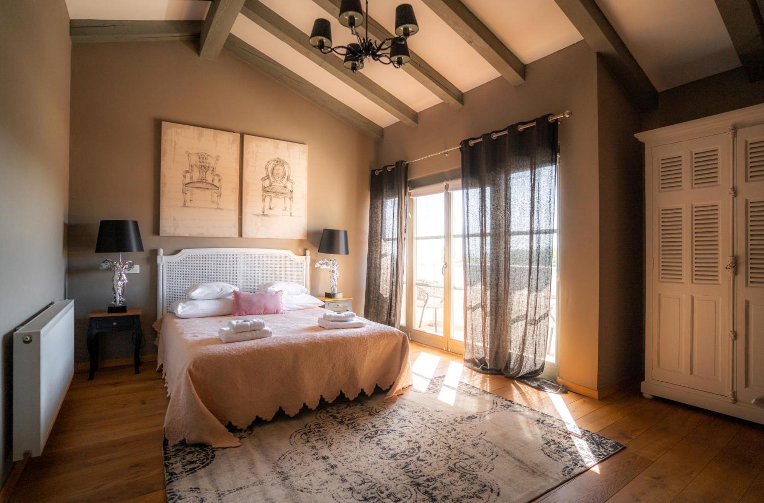 Villa photo 3