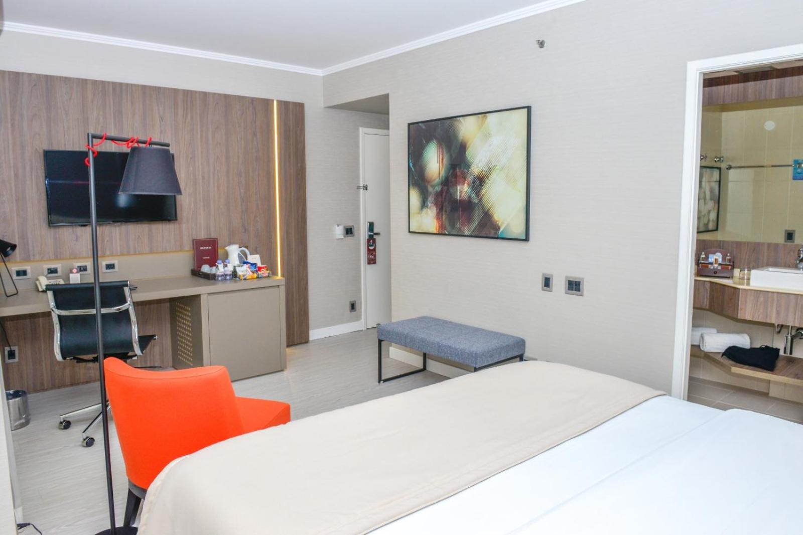 Deluxe Double or Twin Room