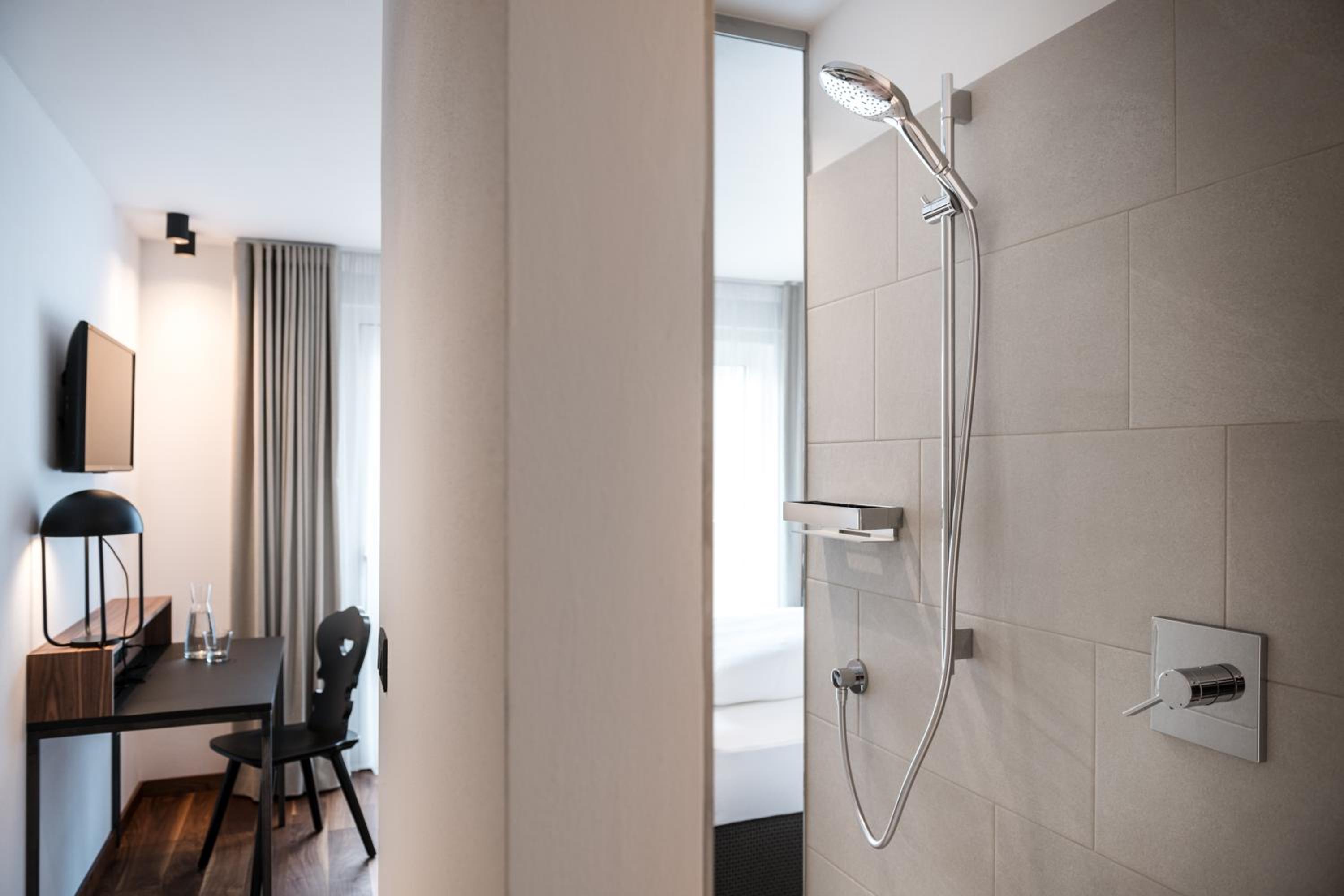 Deluxe Single Room with Balcony photo 2