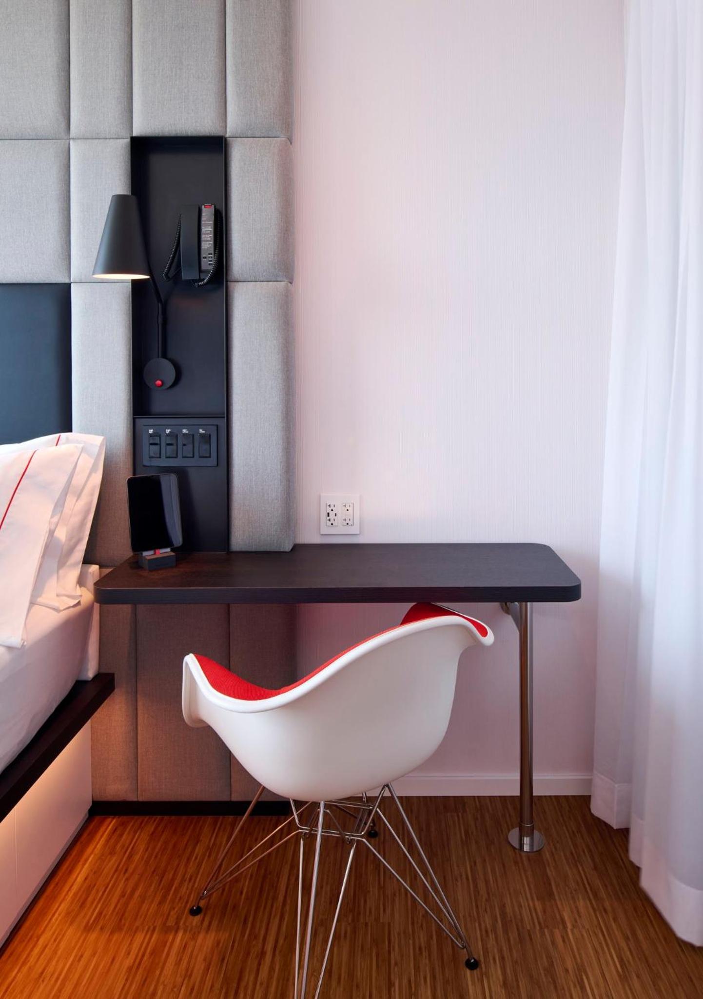 King Room - Premium View thumbnail 5