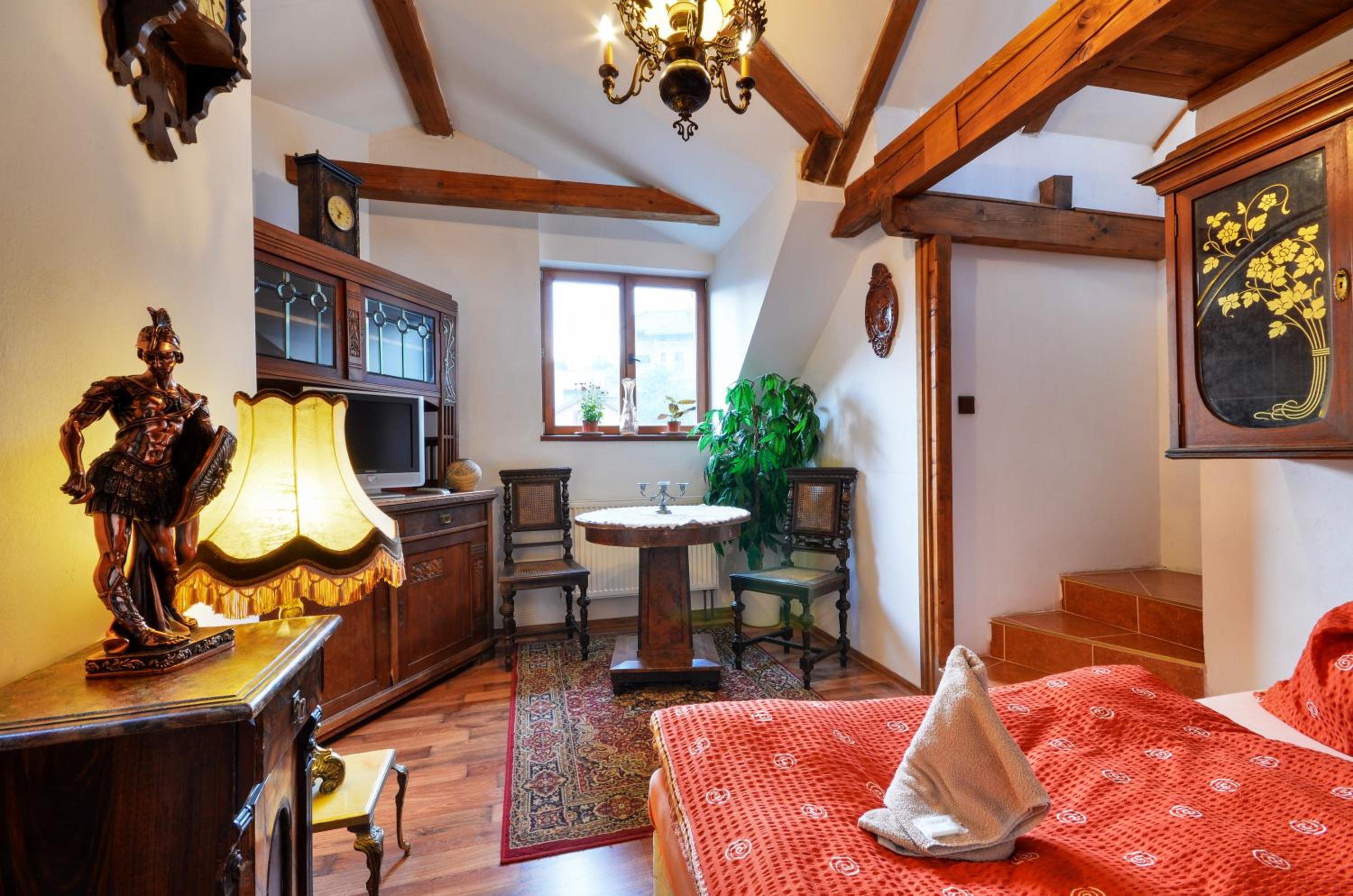 Two-Bedroom Loft Apartment photo 1