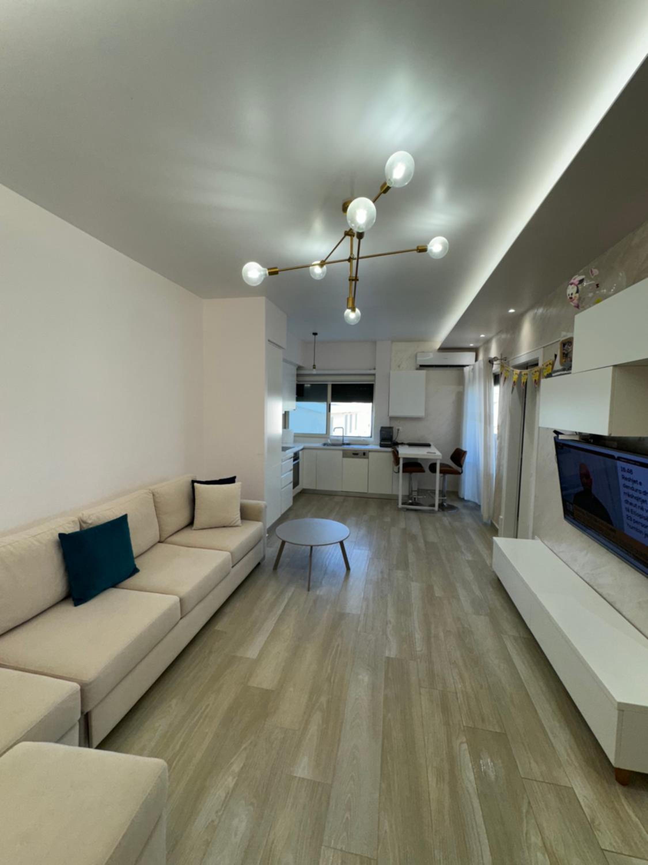 One-Bedroom Apartment with Sea View and Balcony photo 3