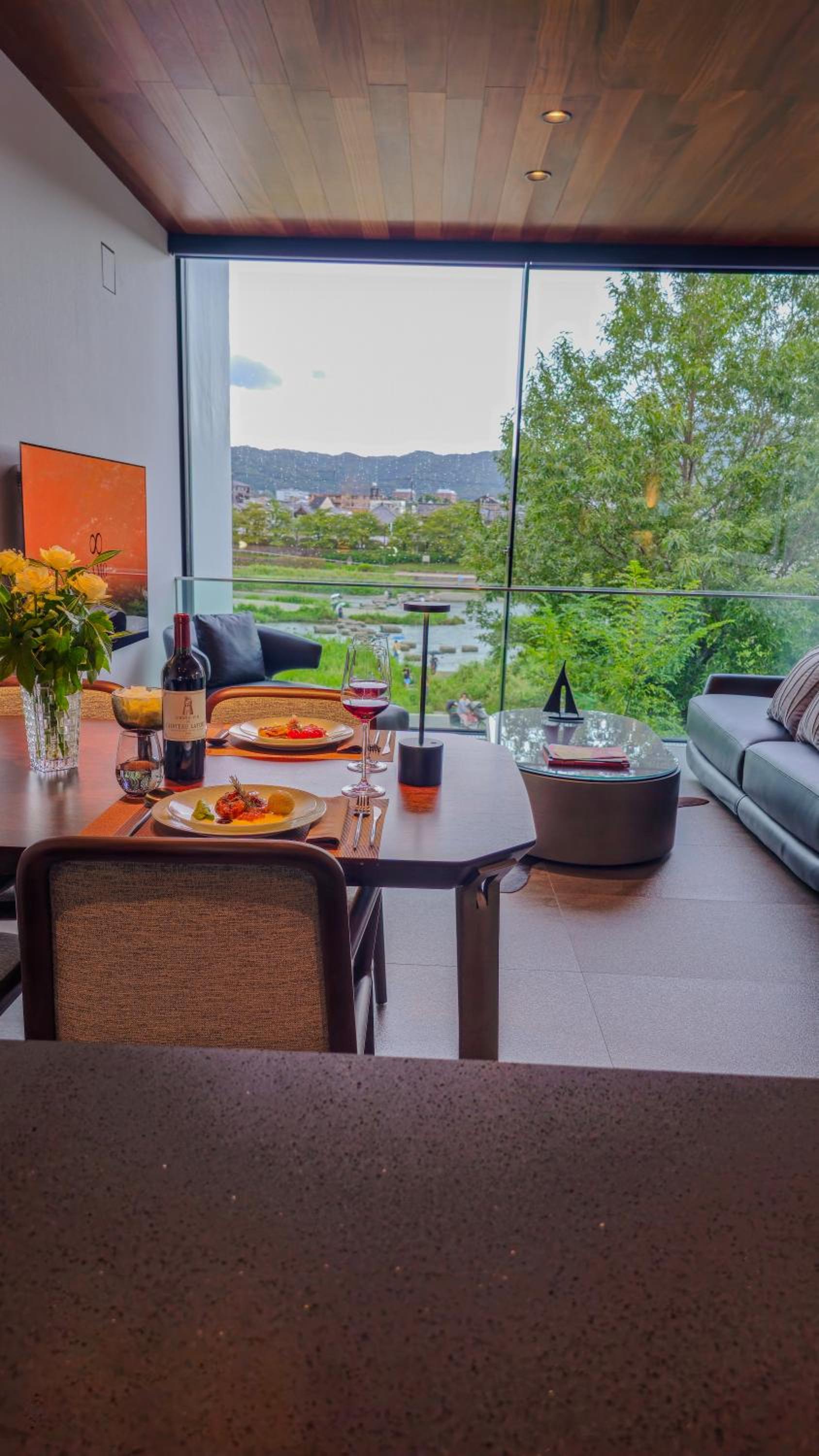 Suite with River View - Photo 14