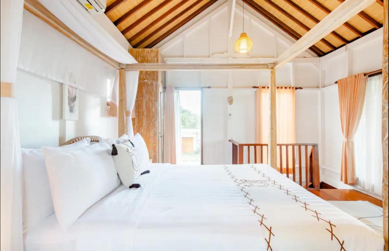 One-Bedroom House - Photo 41