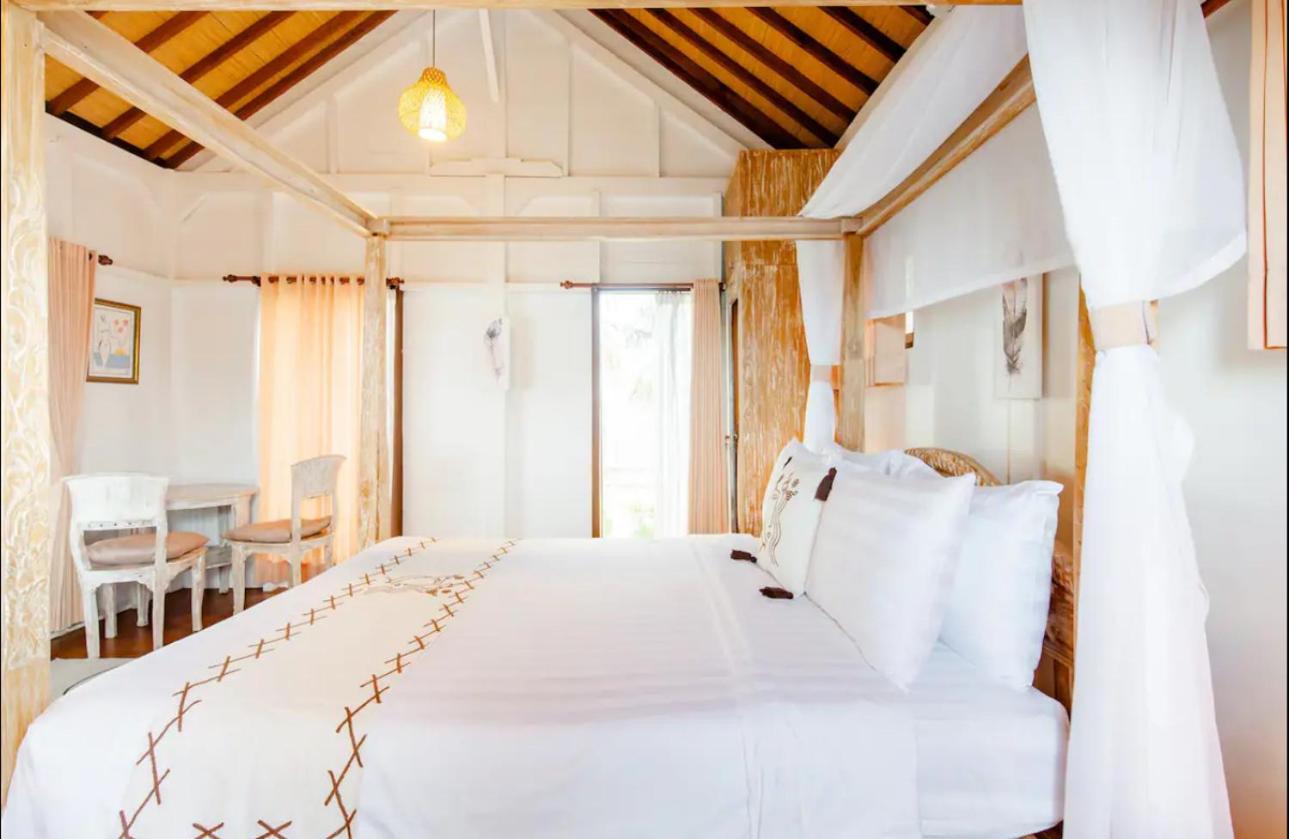 One-Bedroom House - Photo 35