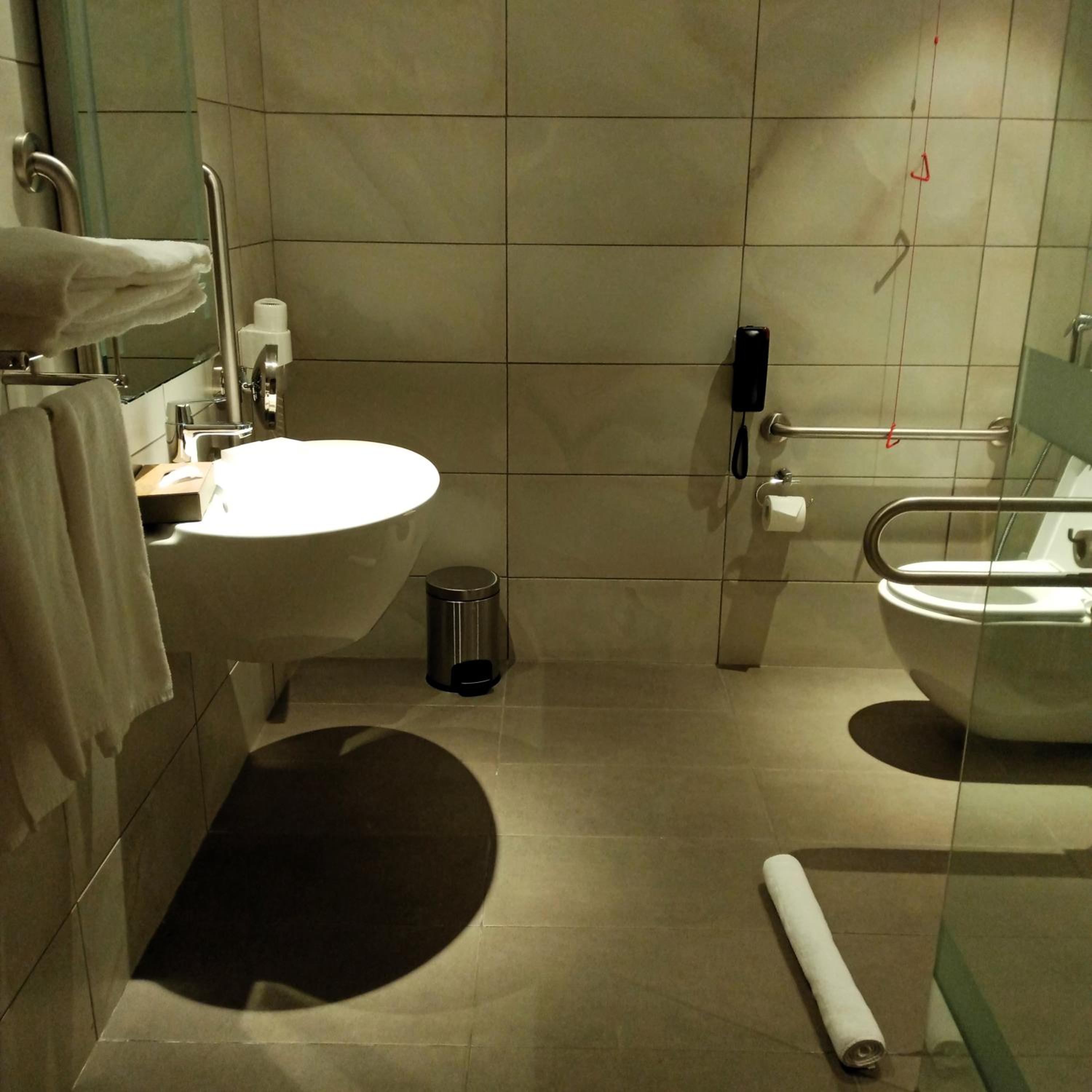 Standard King Room - Disability Access