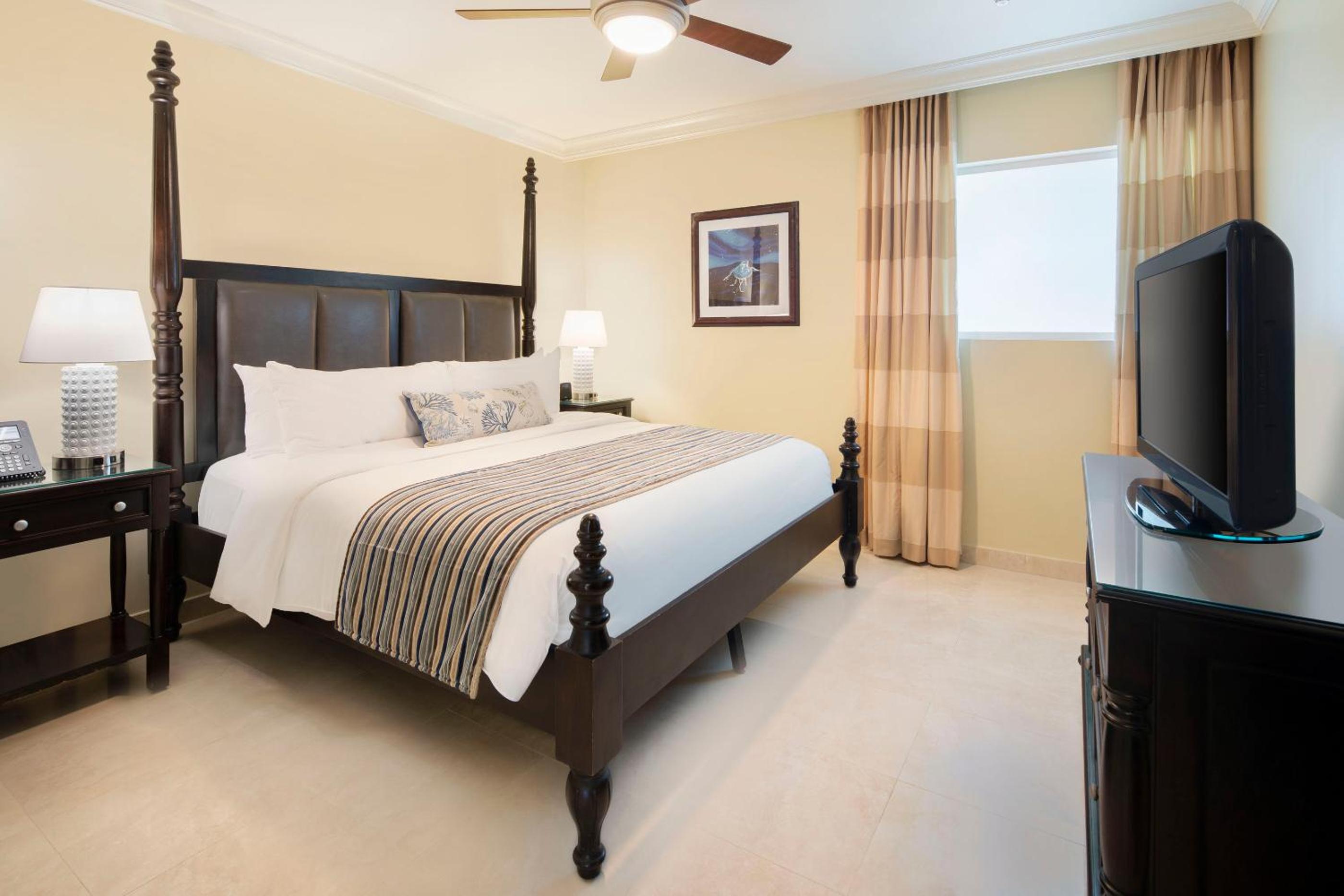 Luxury One-bedroom Ocean Front Suite