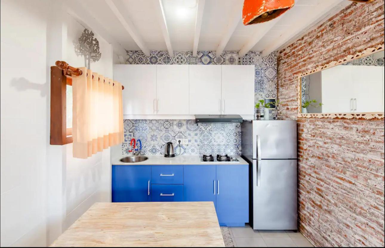 One-Bedroom House - Photo 34