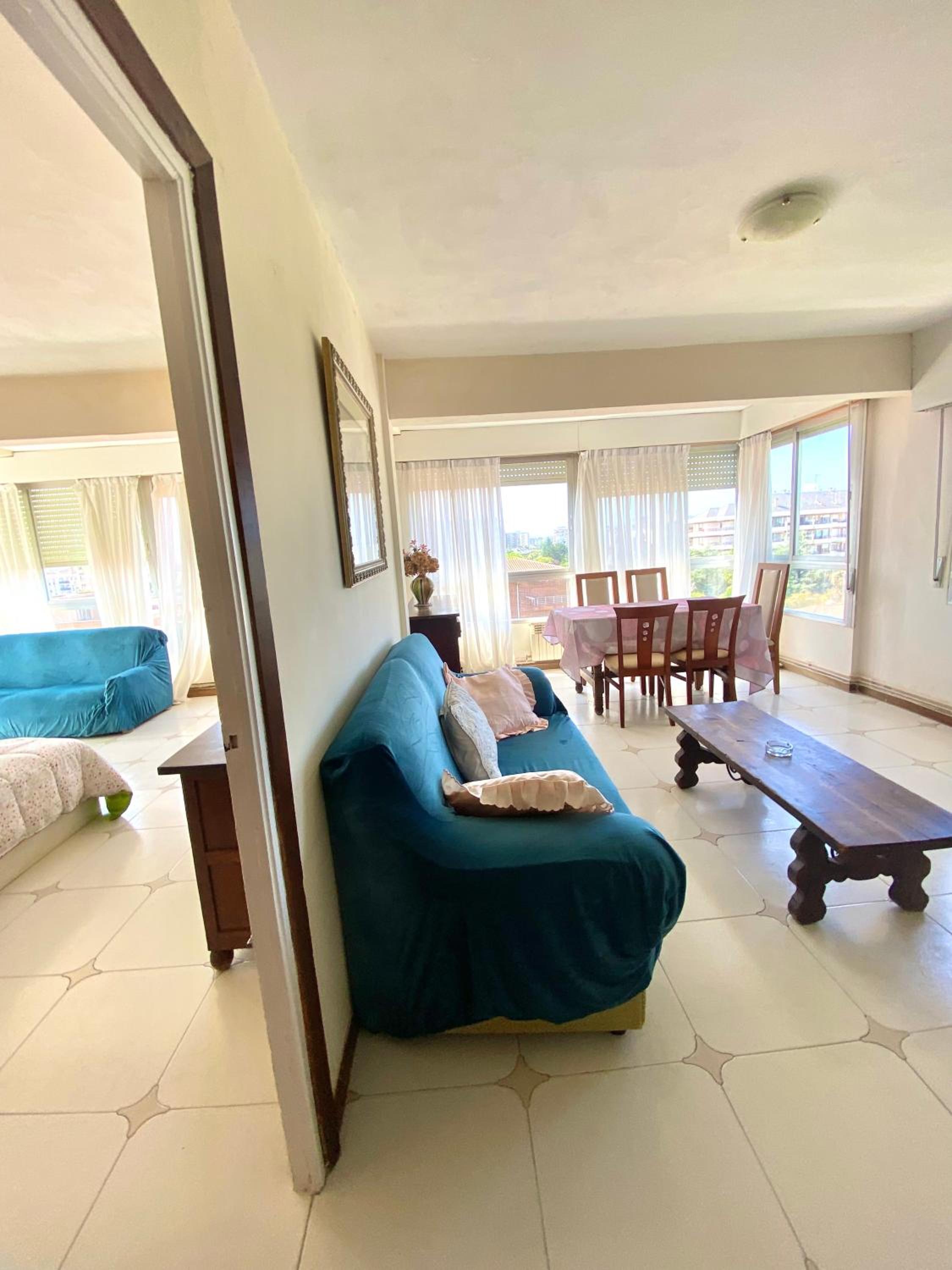 Apartamento de dos habitaciones con vista al mar