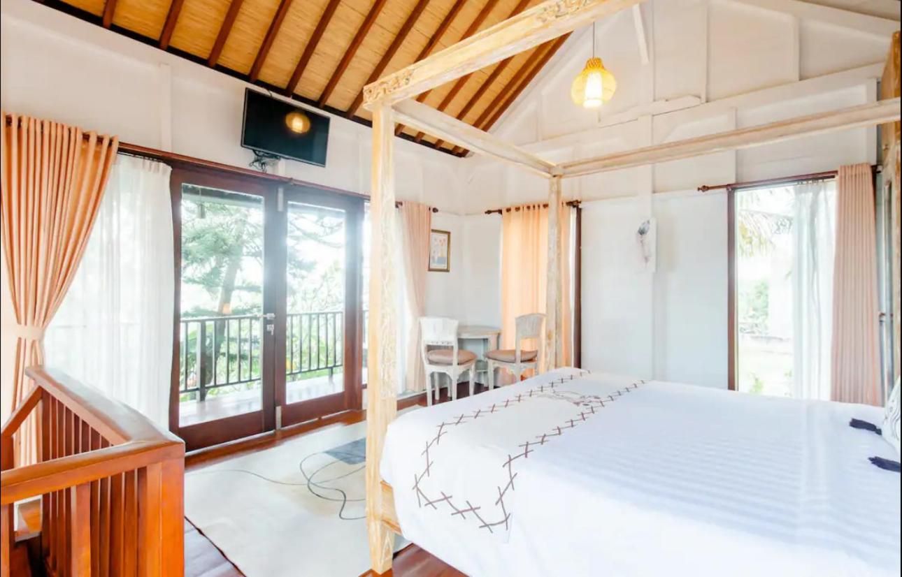 One-Bedroom House - Photo 36