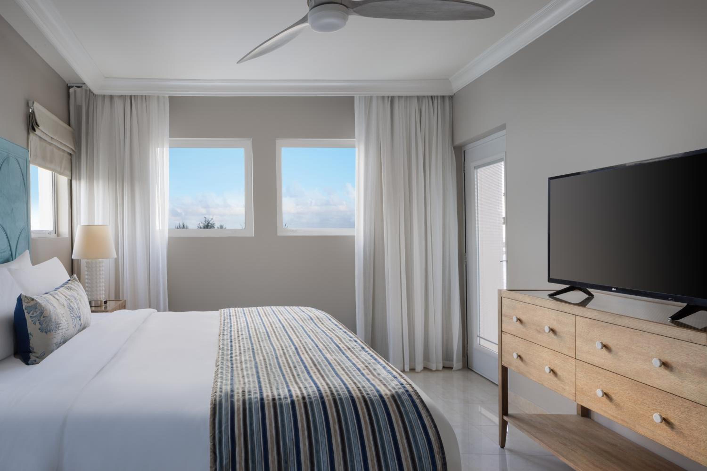 Luxury Concierge Two Bedroom Bayview Suite