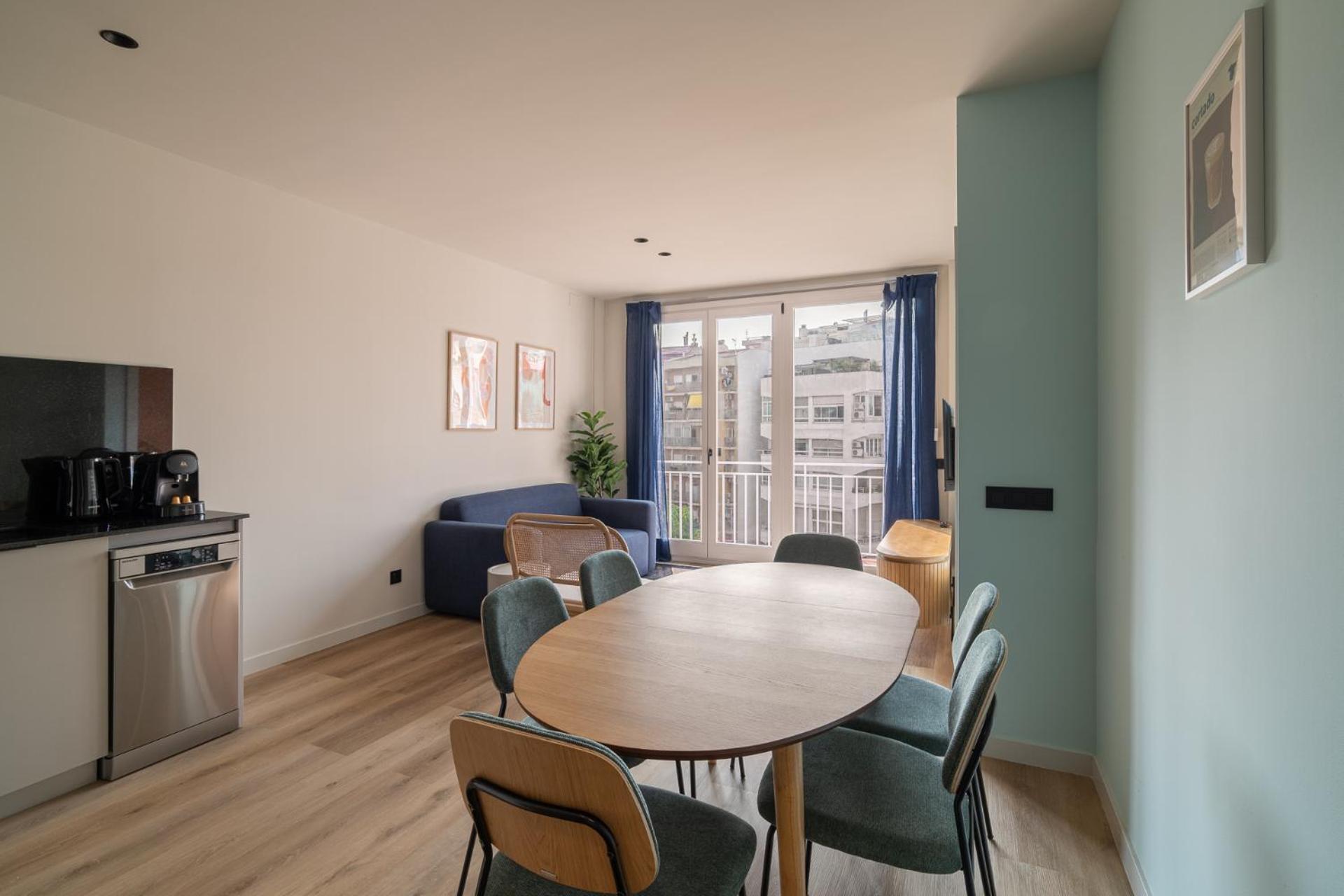 Three-Bedroom Apartment photo 2