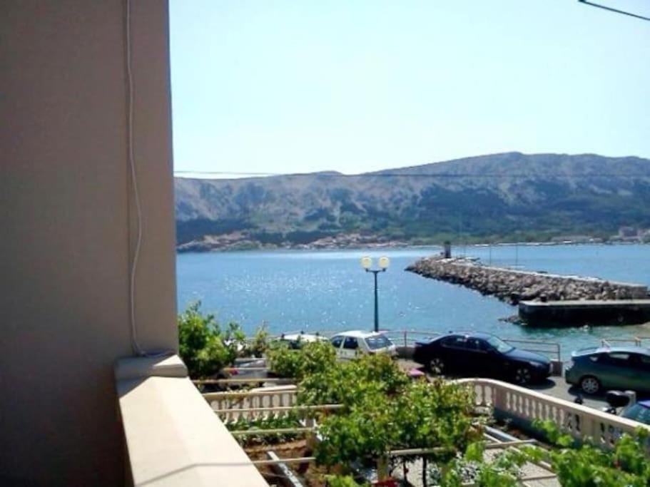 One-Bedroom Apartment With Balcony And Sea View photo 2