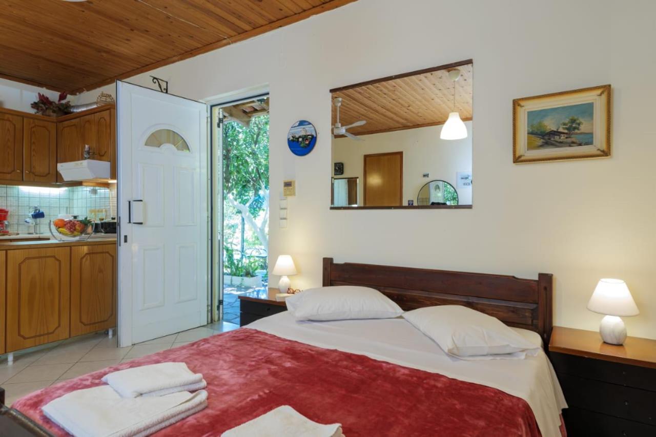 Two-Bedroom House photo 2