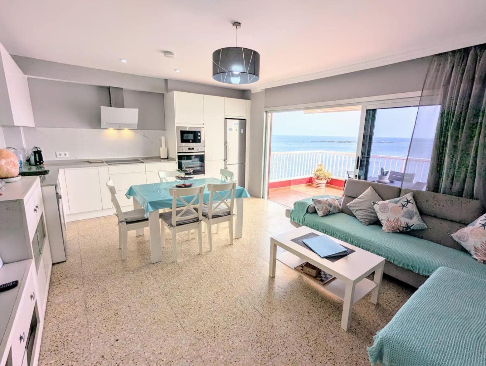 Apartamento con vista al mar