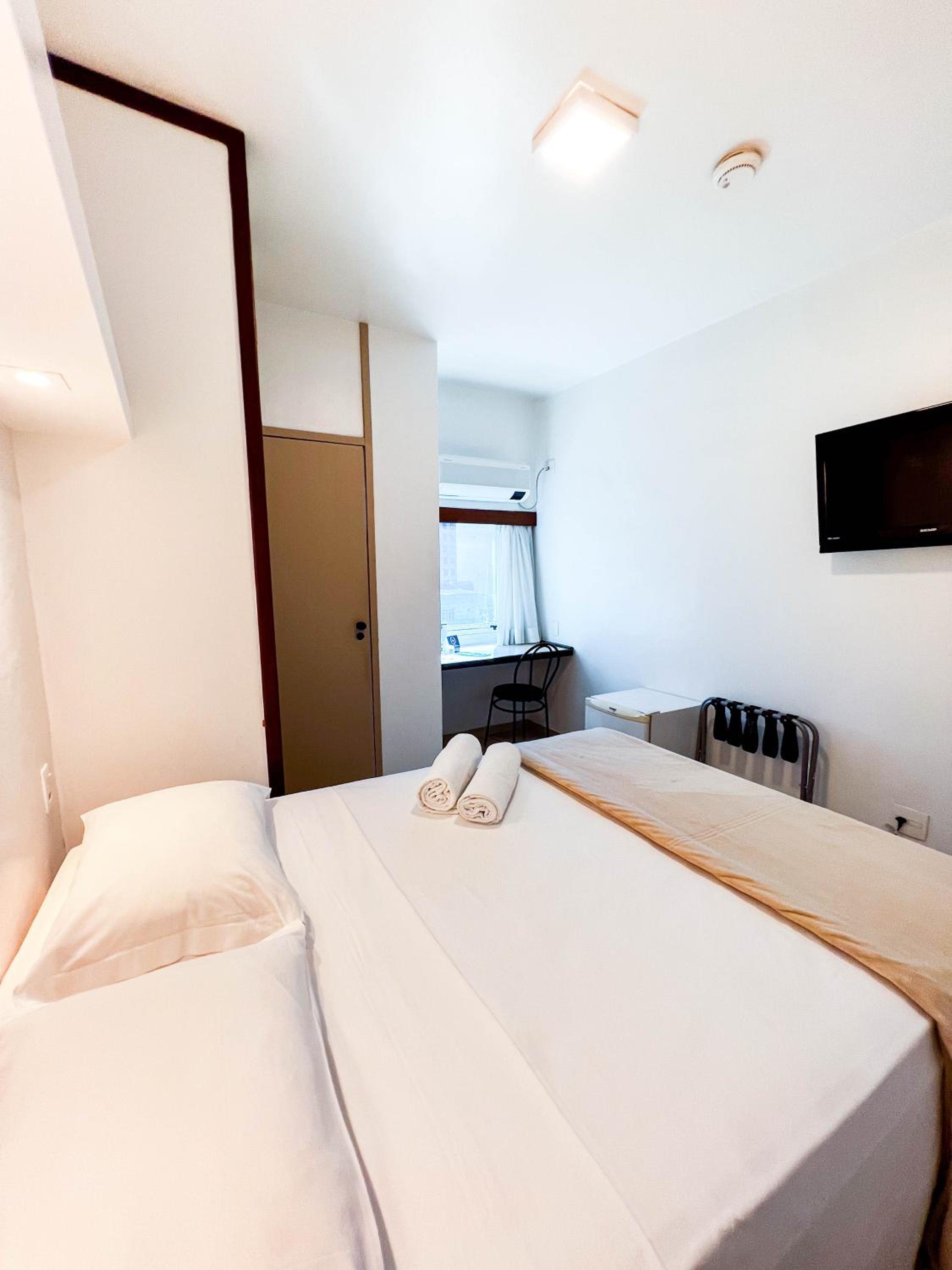 Standard Double Room - Photo 2