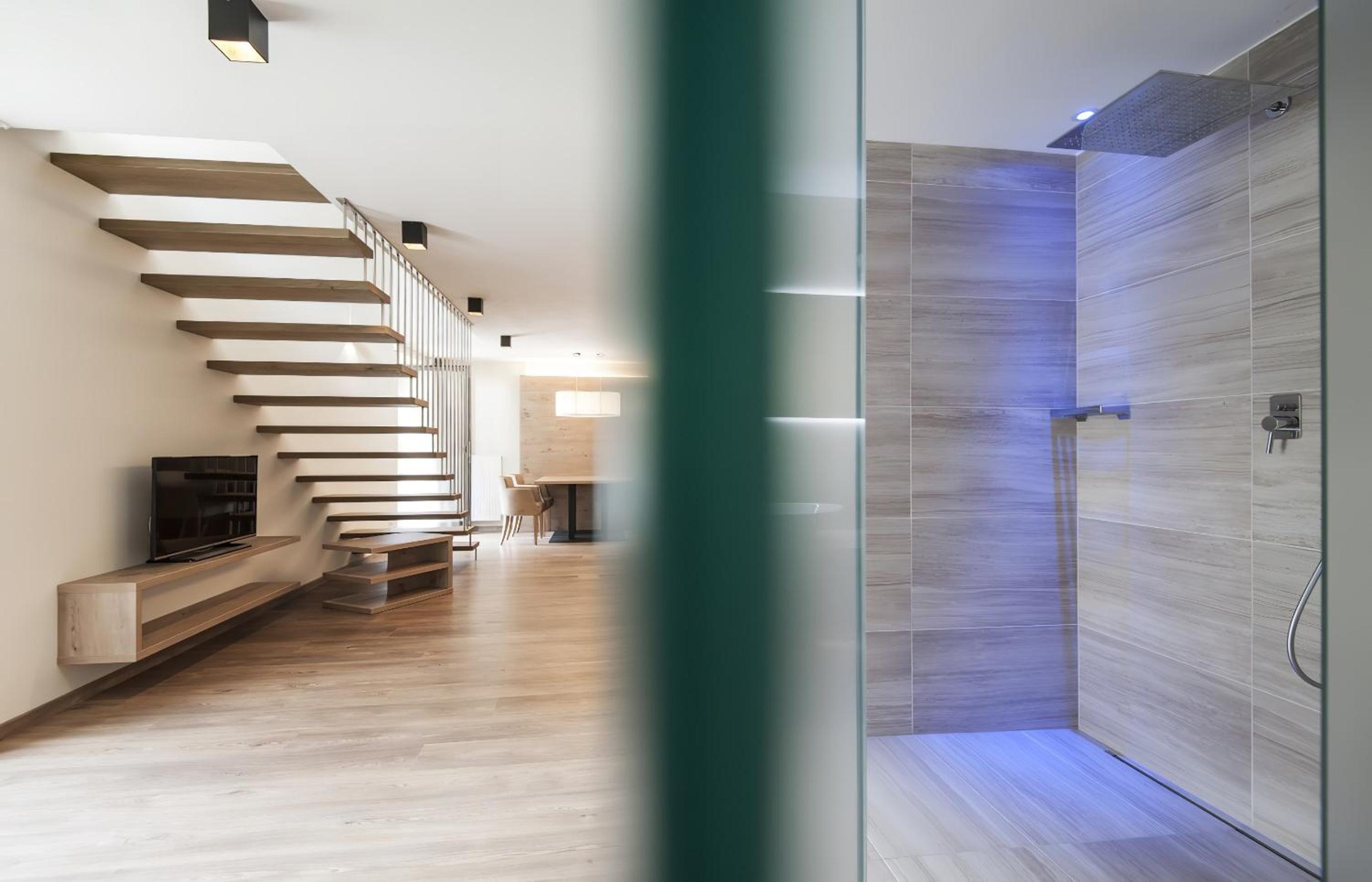 One-Bedroom Apartment with Balcony photo 2