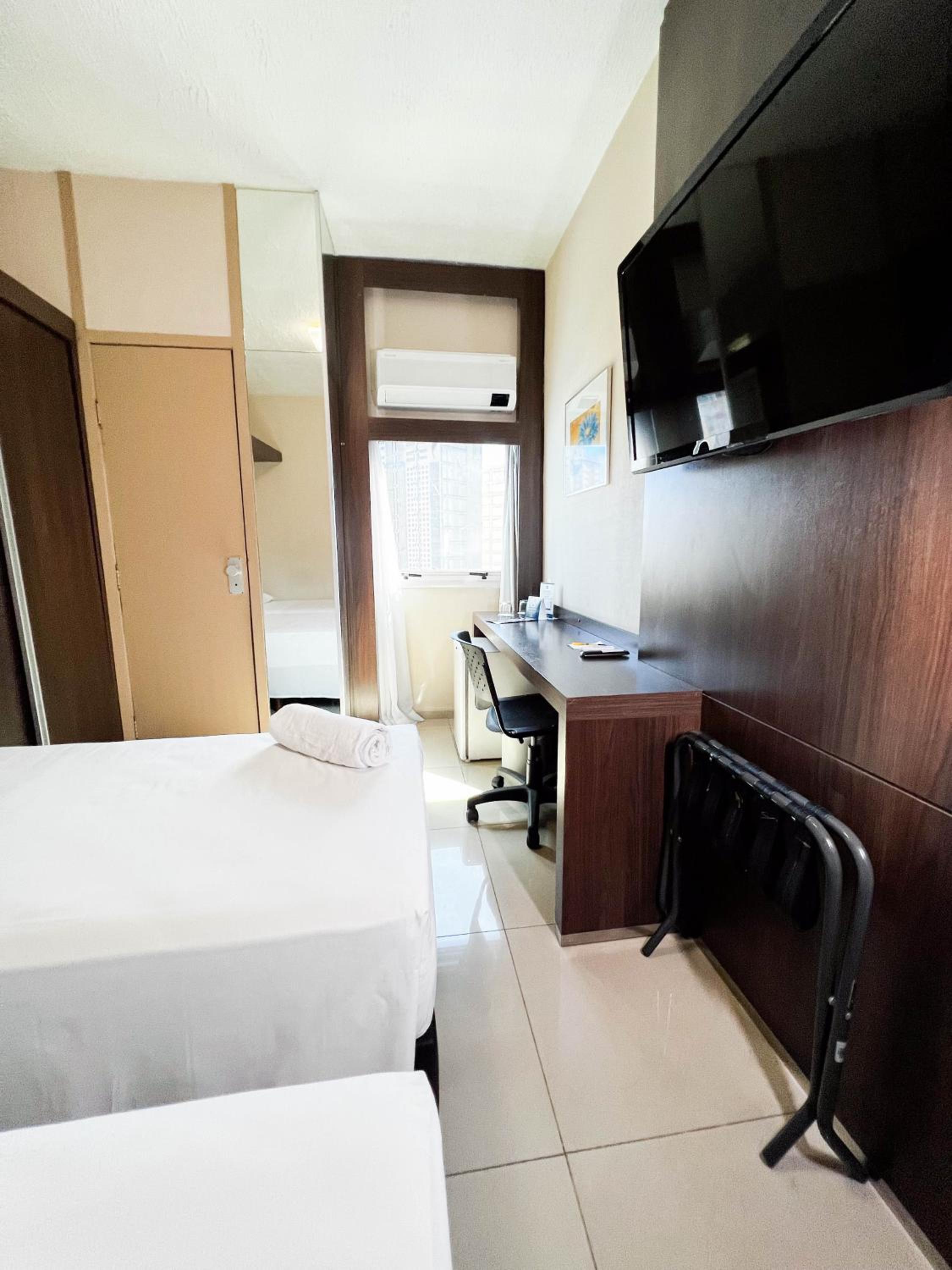 Double Room - Photo 3