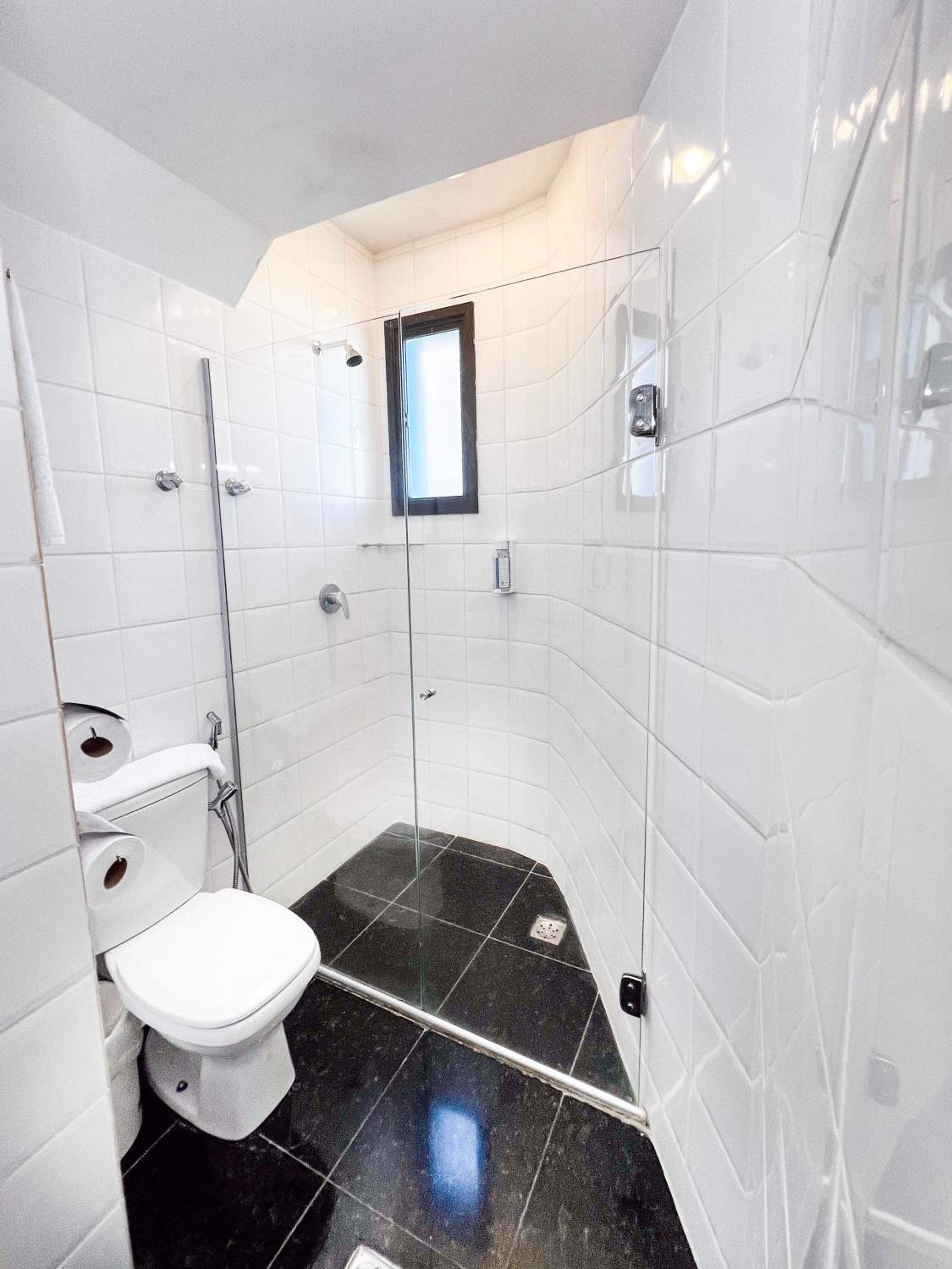 Triple Room with Bathroom thumbnail 5