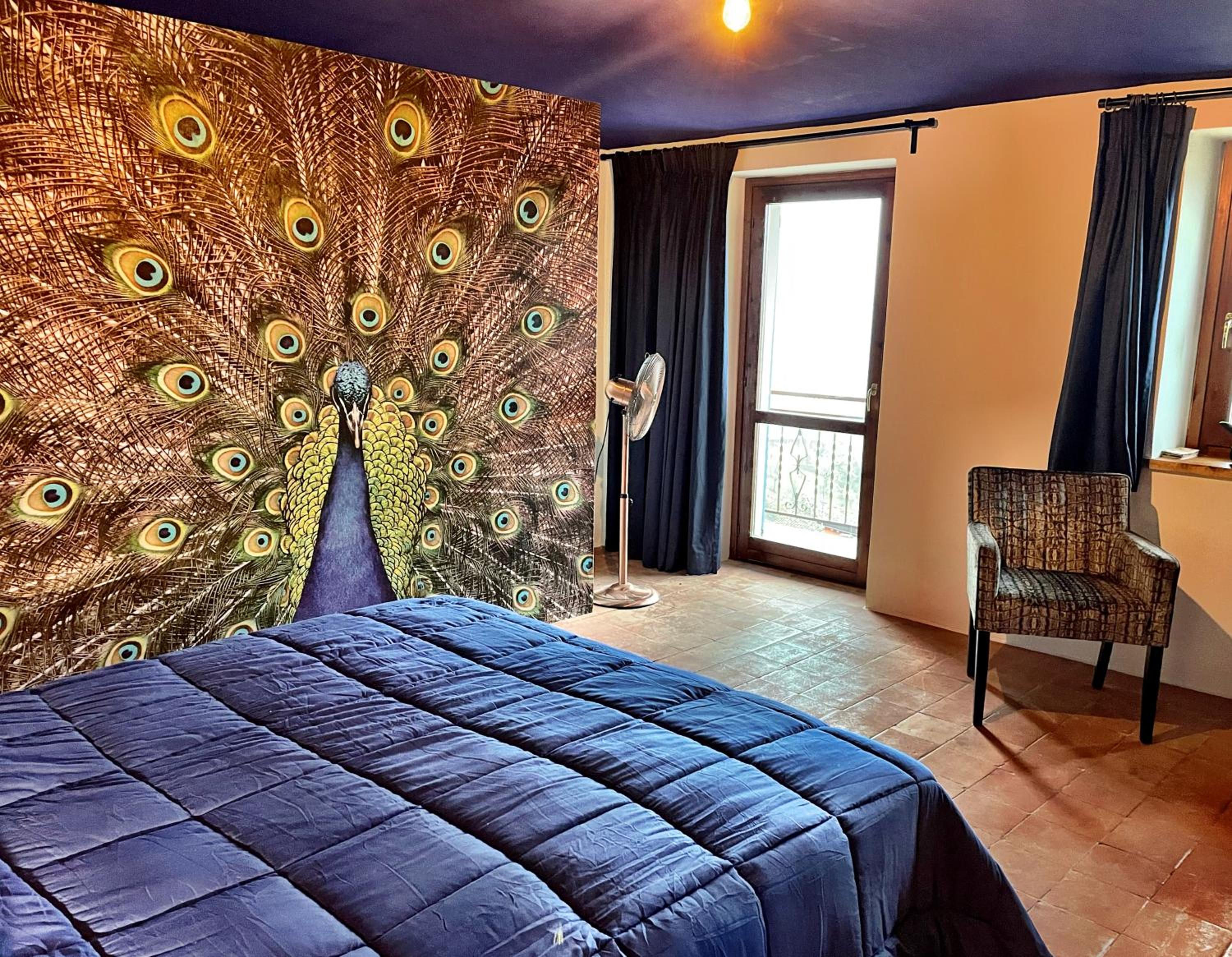 Three-Bedroom House photo 3