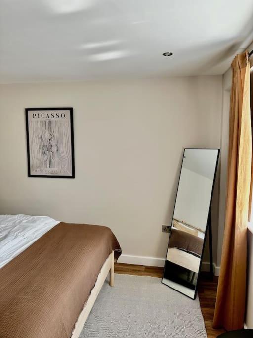 One-Bedroom House photo 1