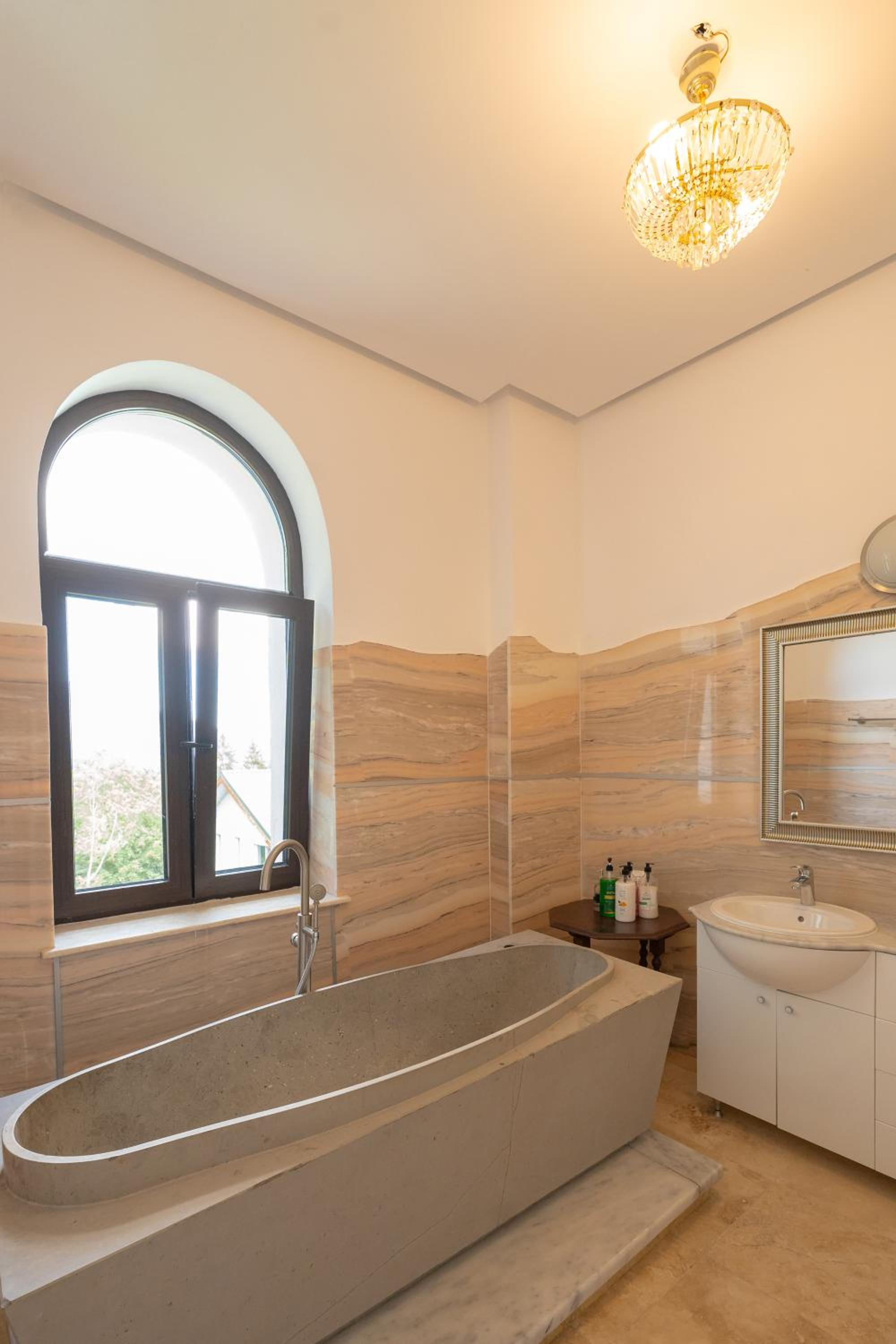 King Room with Balcony photo 3