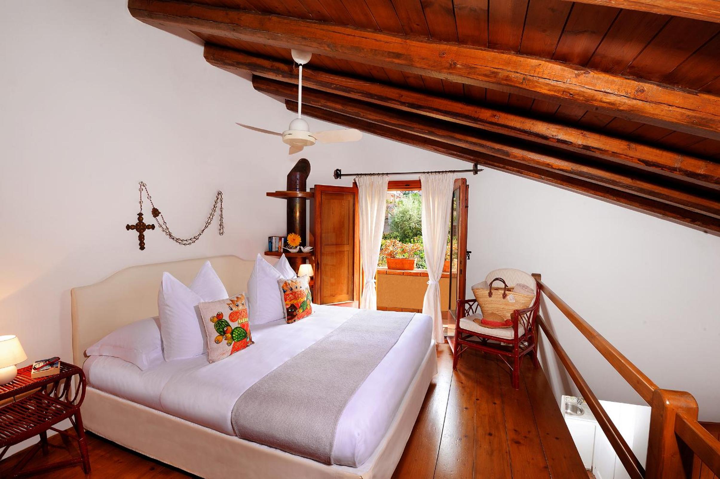 Villa - Photo 3