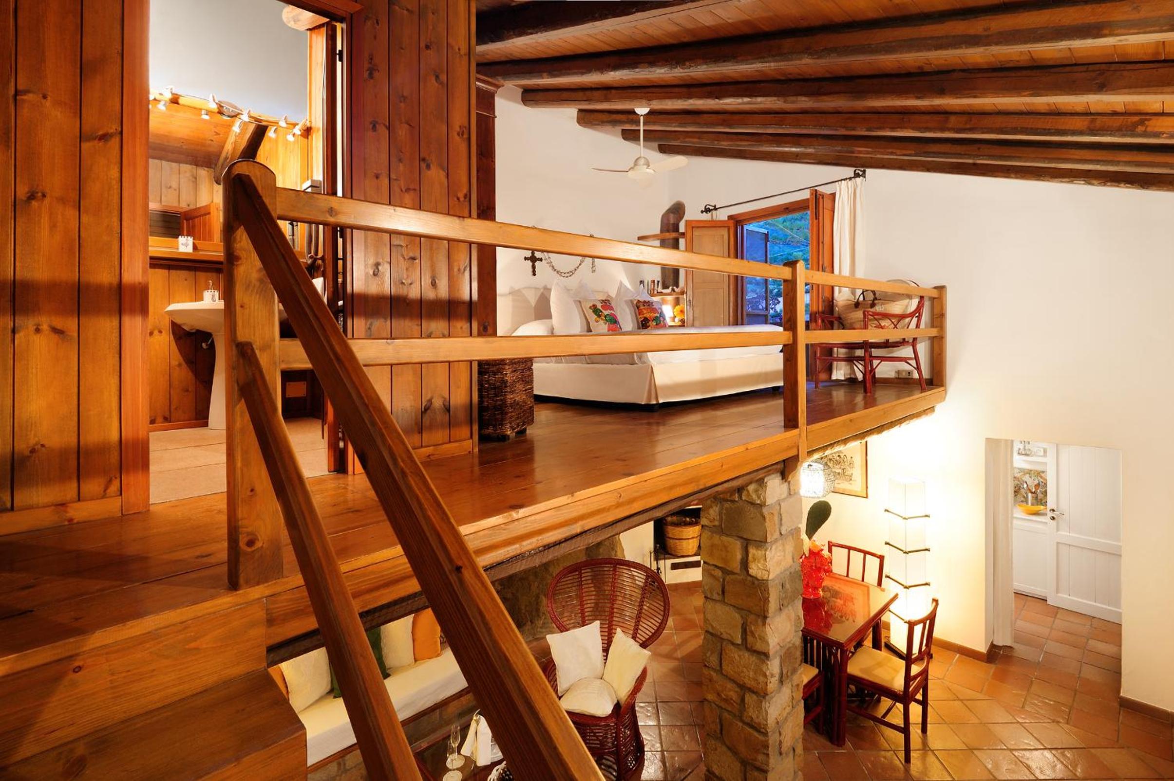 Villa - Photo 2