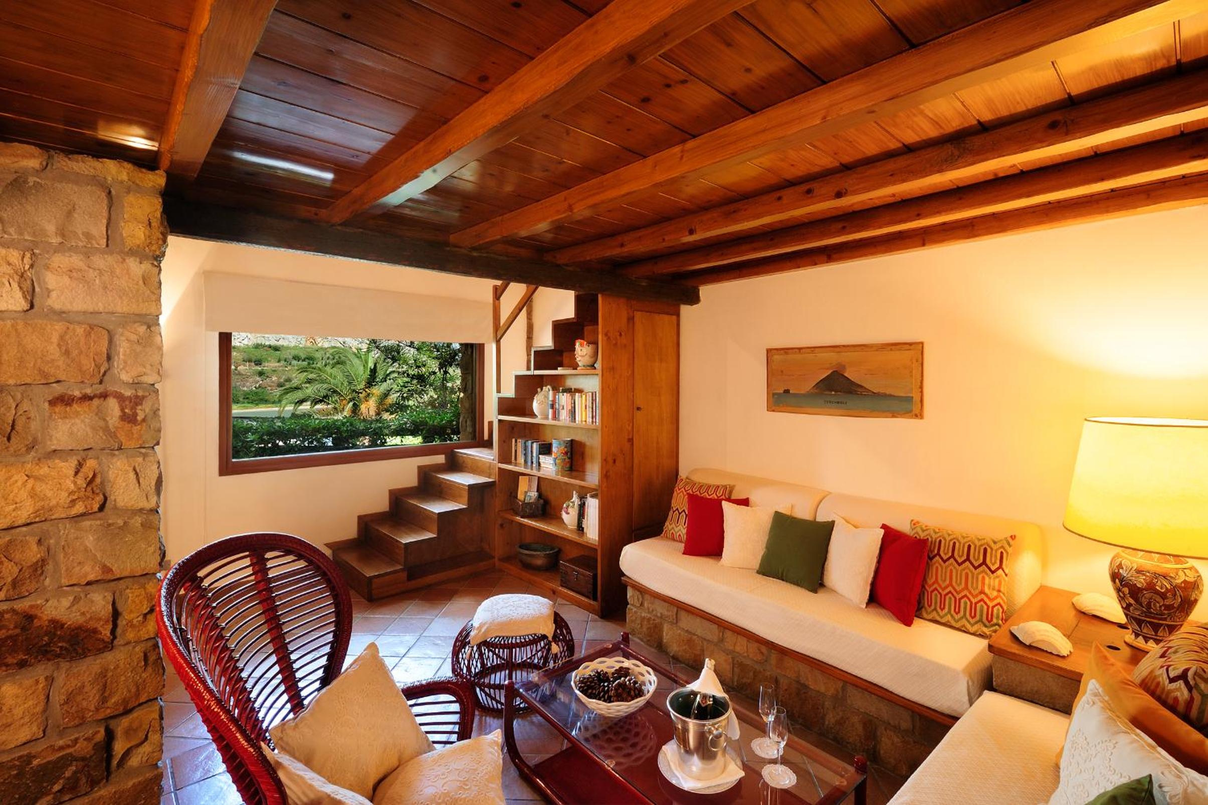 Villa - Photo 1