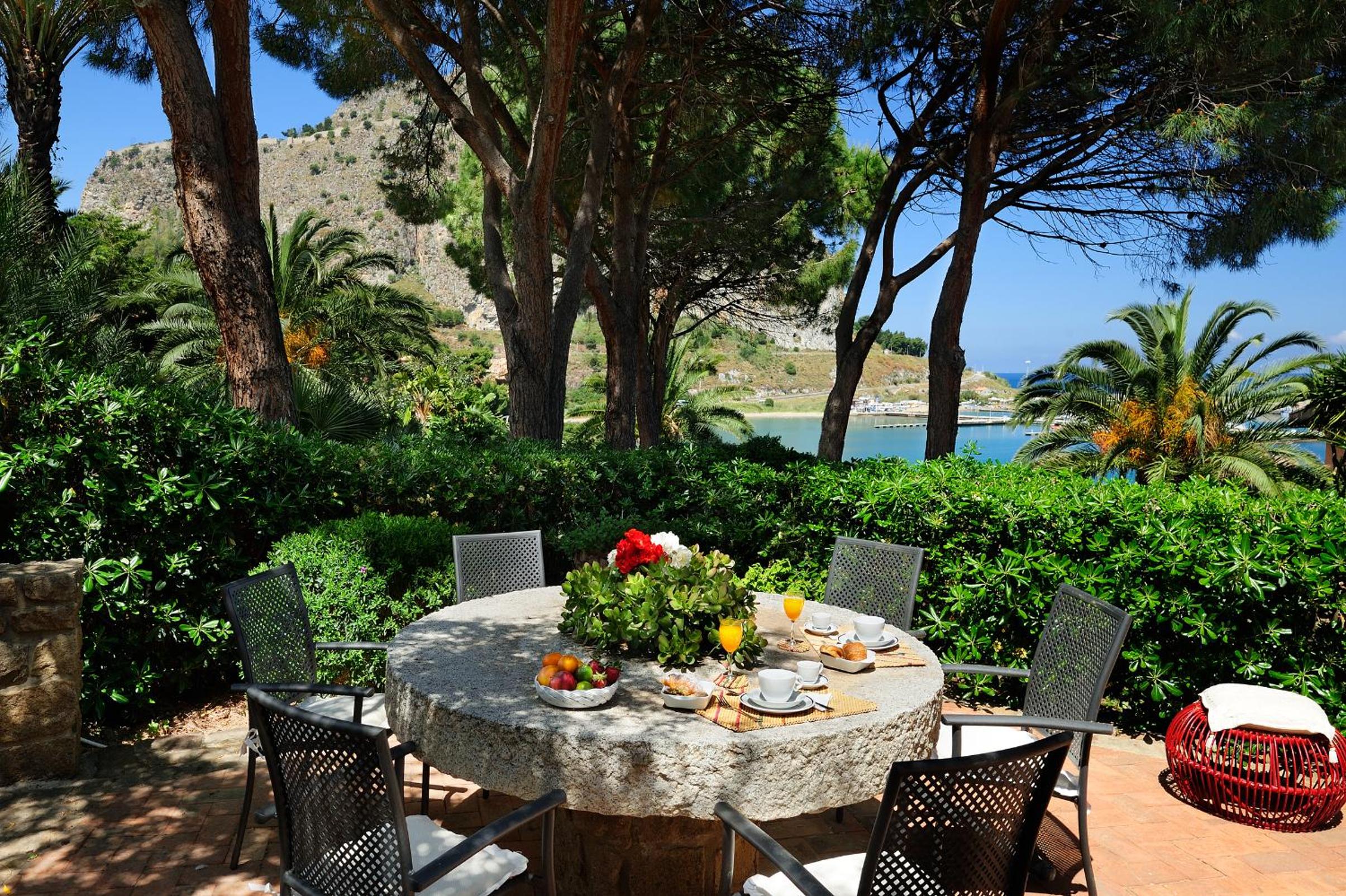 Villa - Photo 4