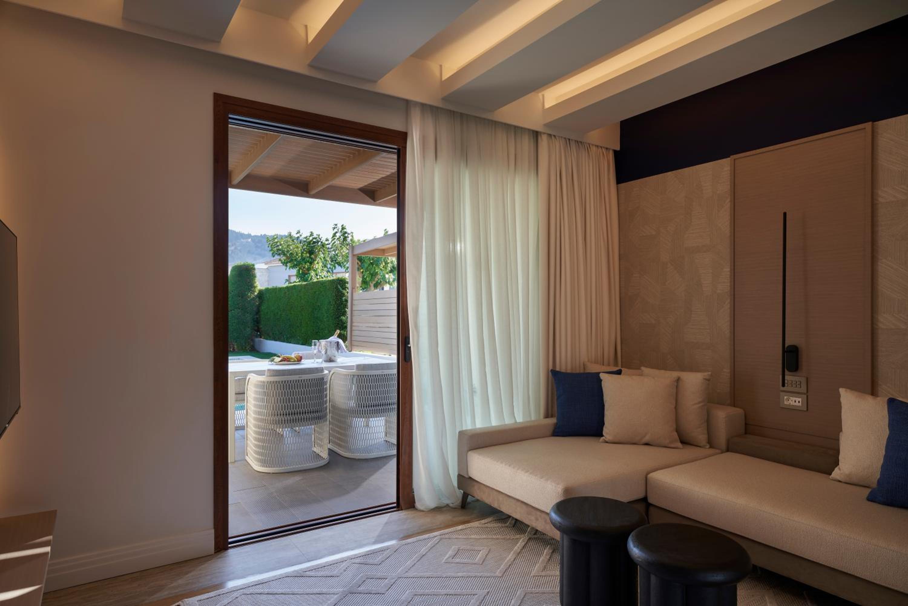 Private Villa with Private Pool Grden View - Photo 12