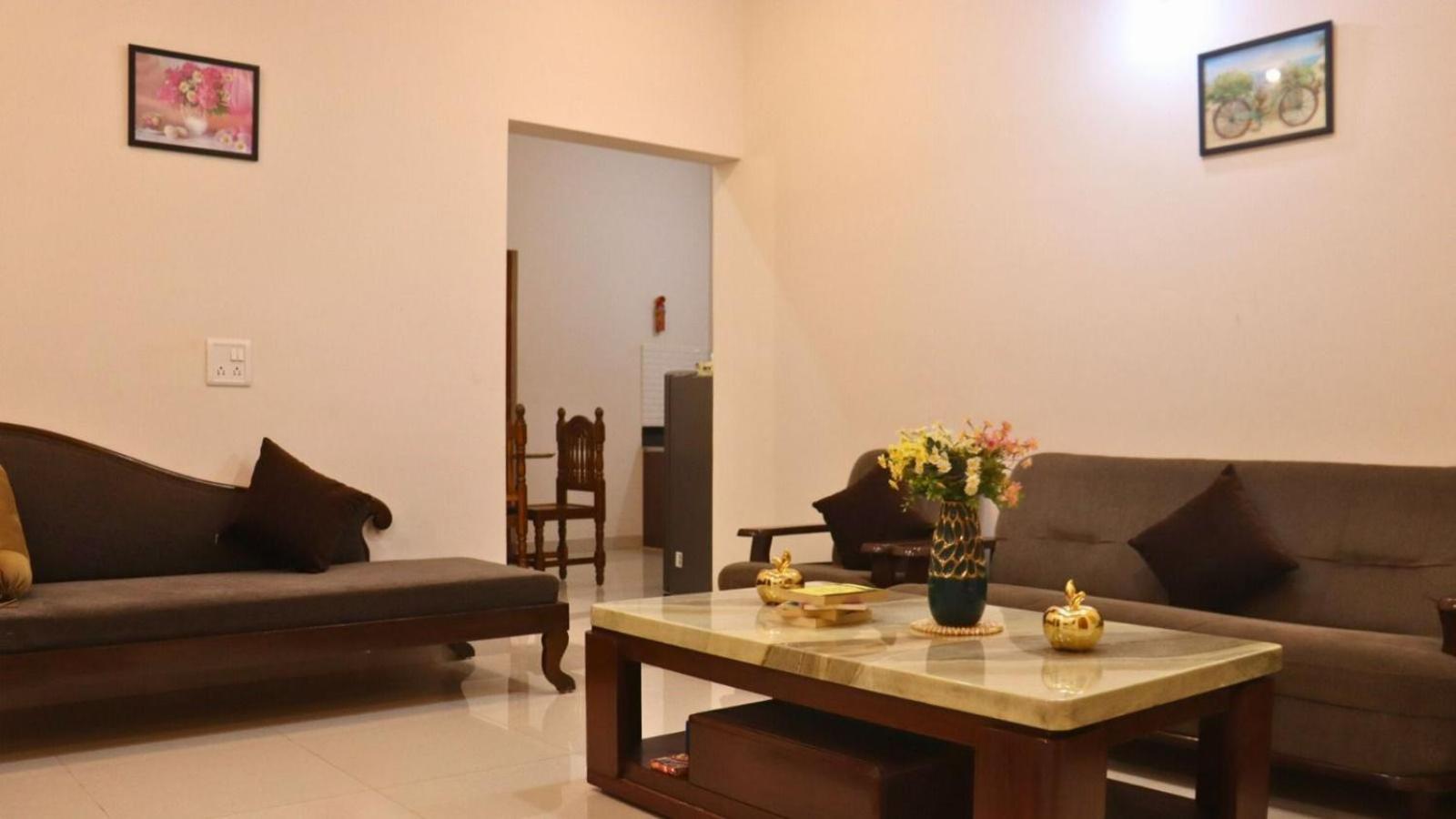 Two-Bedroom Apartment - Photo 3