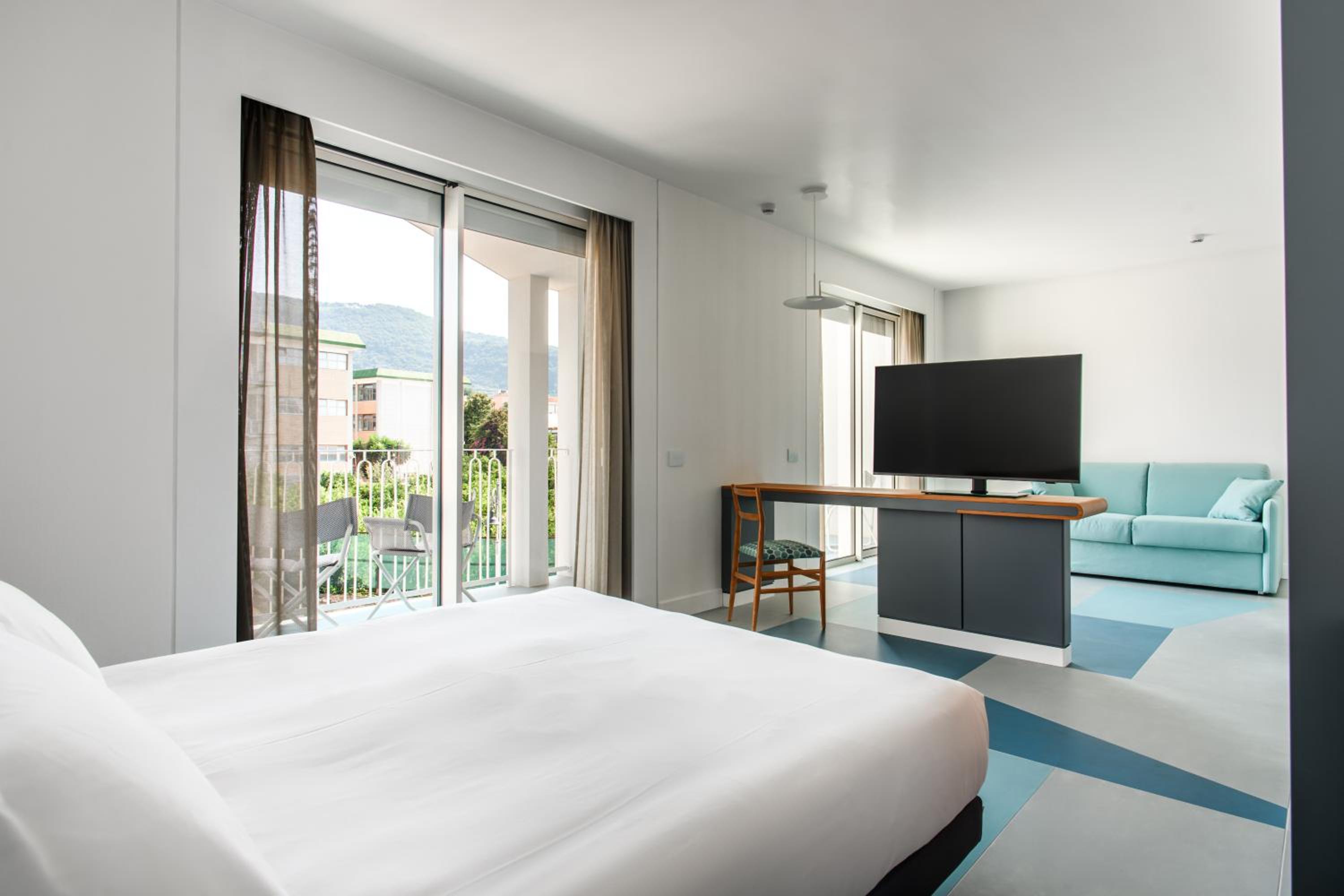 Family Triple Room with Balcony - Photo 5