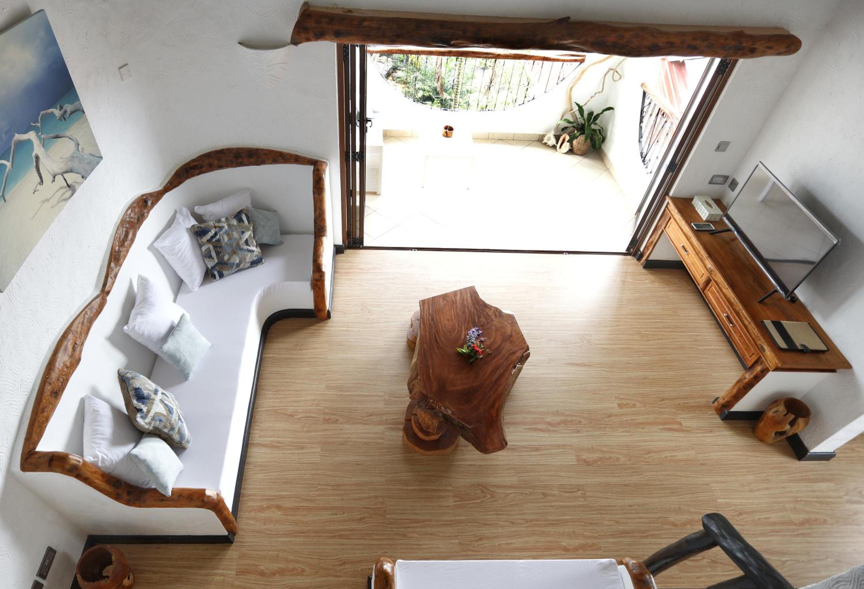 One-Bedroom Loft Apartment with Balcony